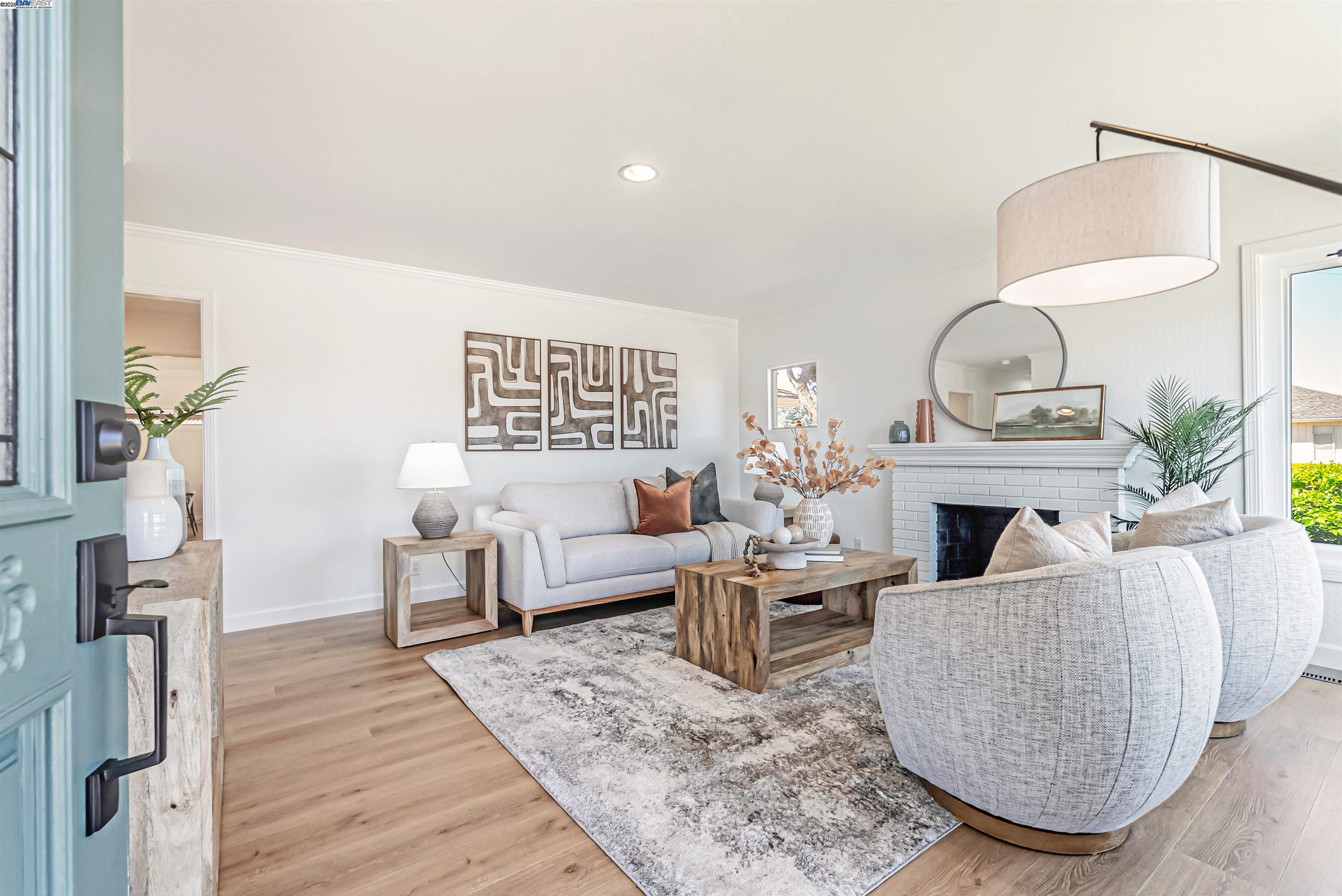 37847 Alta Dr