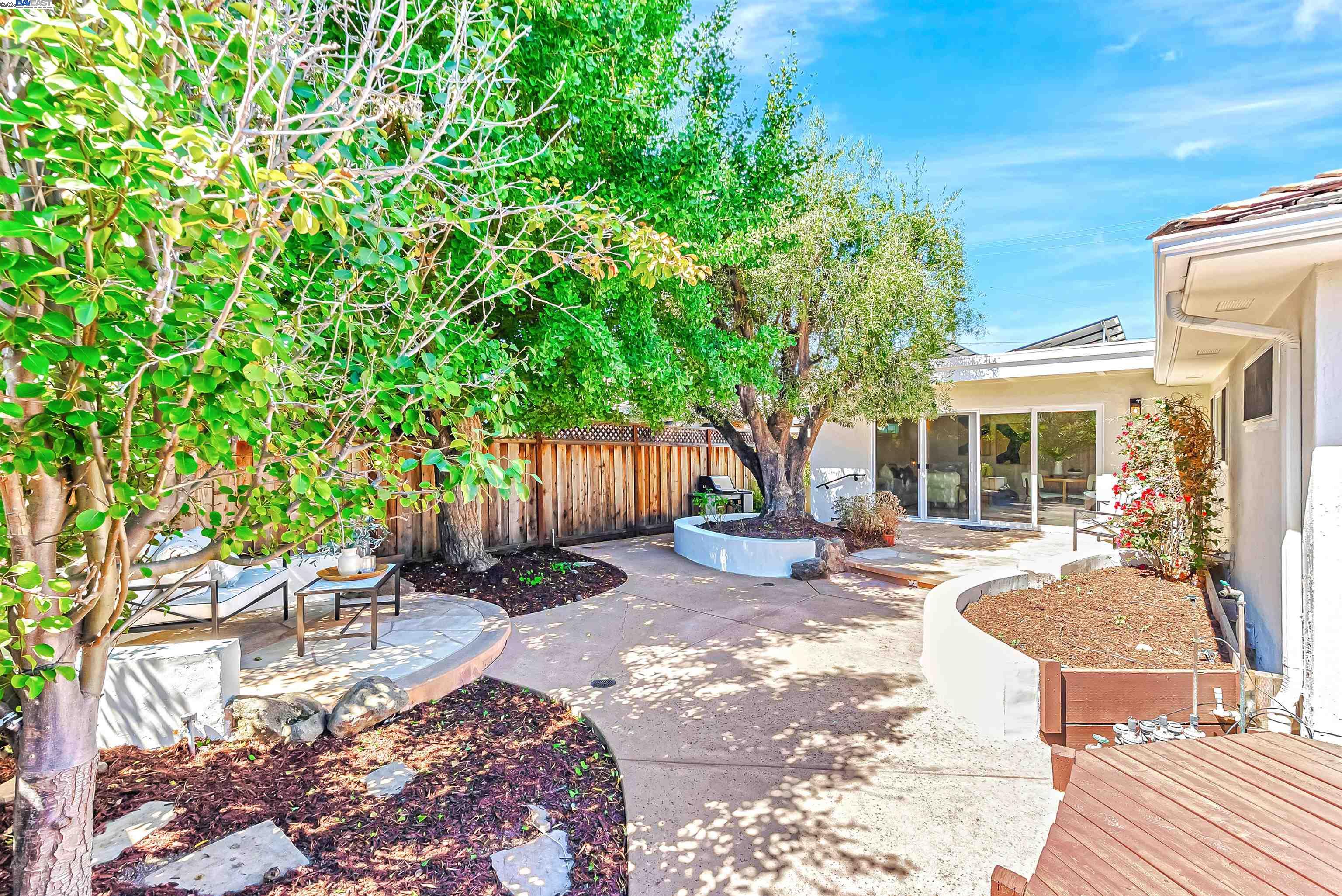 37847 Alta Dr