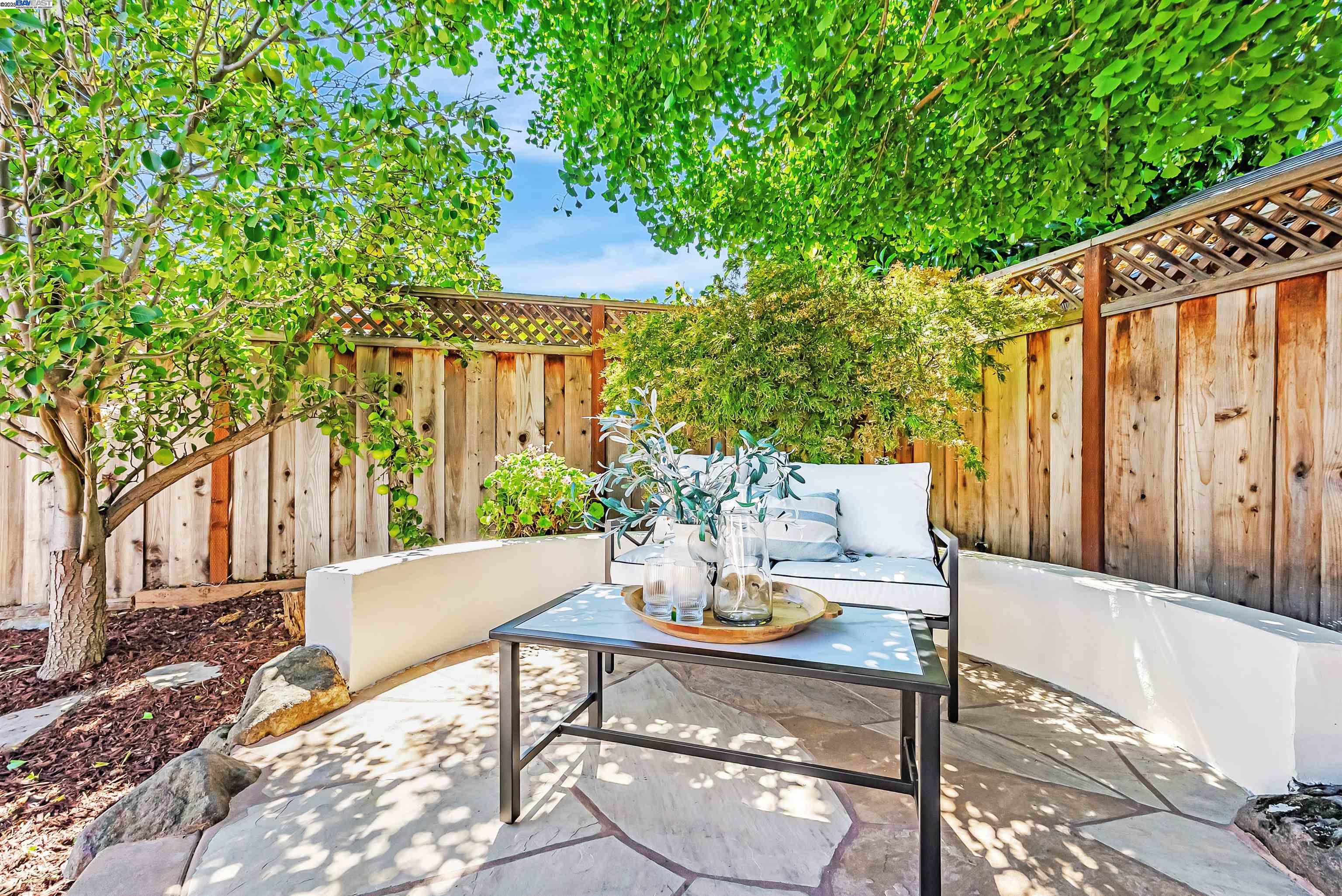 37847 Alta Dr
