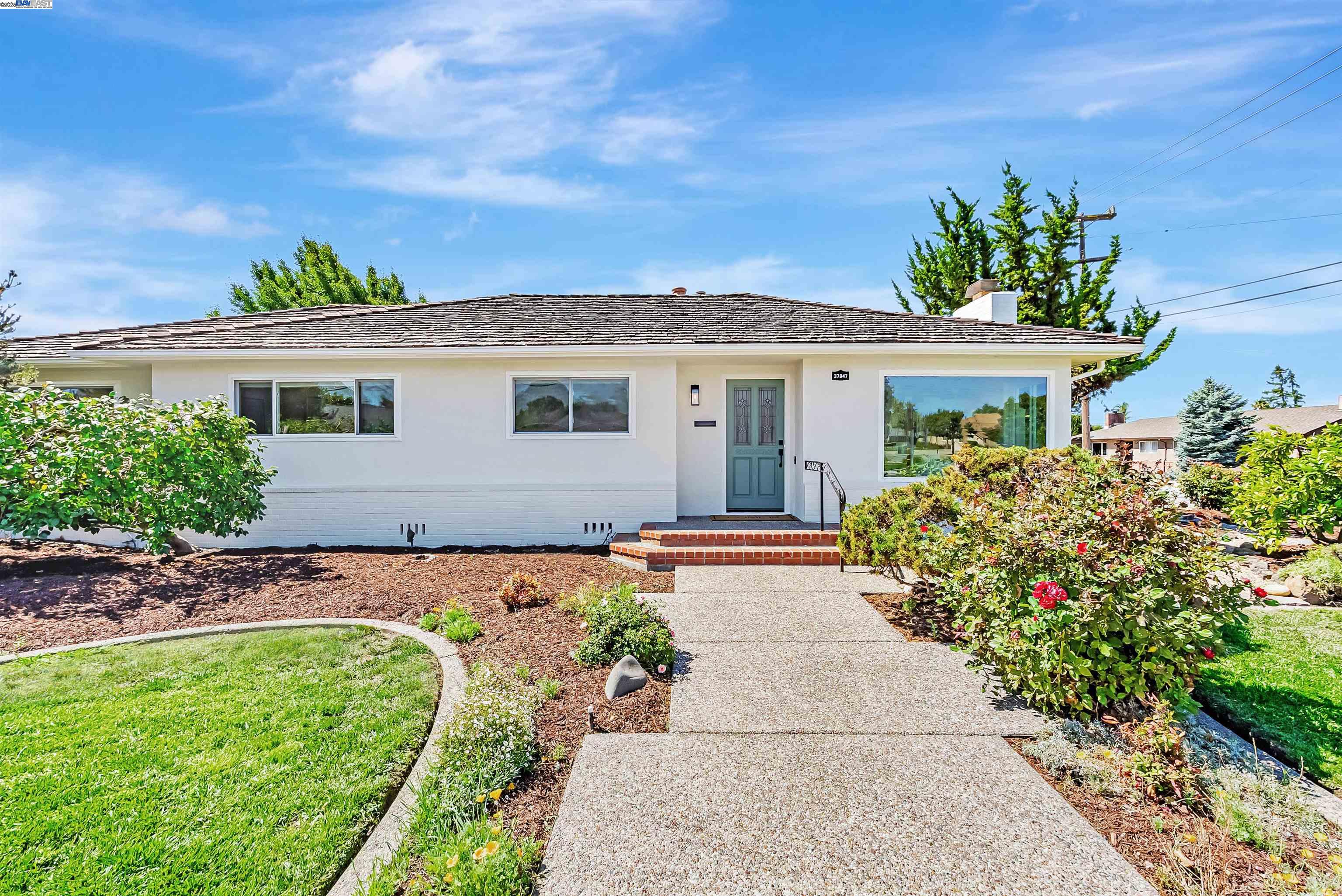 37847 Alta Dr