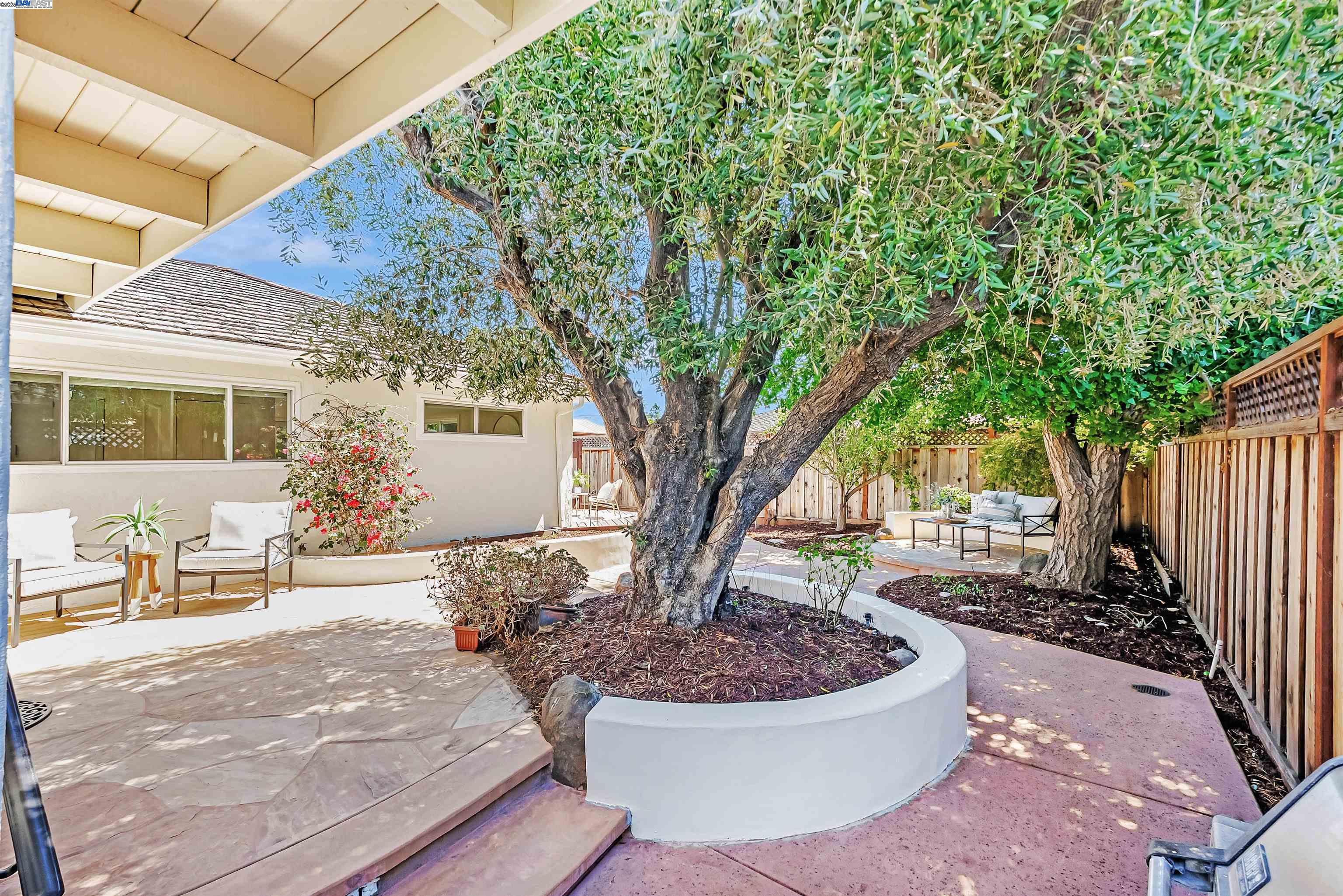 37847 Alta Dr