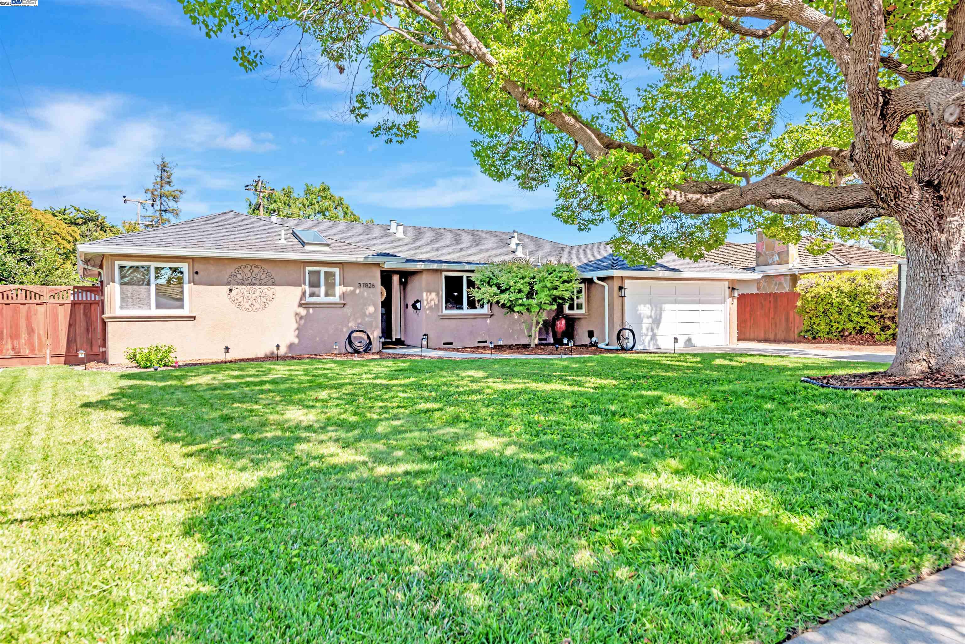 37826 Glenmoor Dr