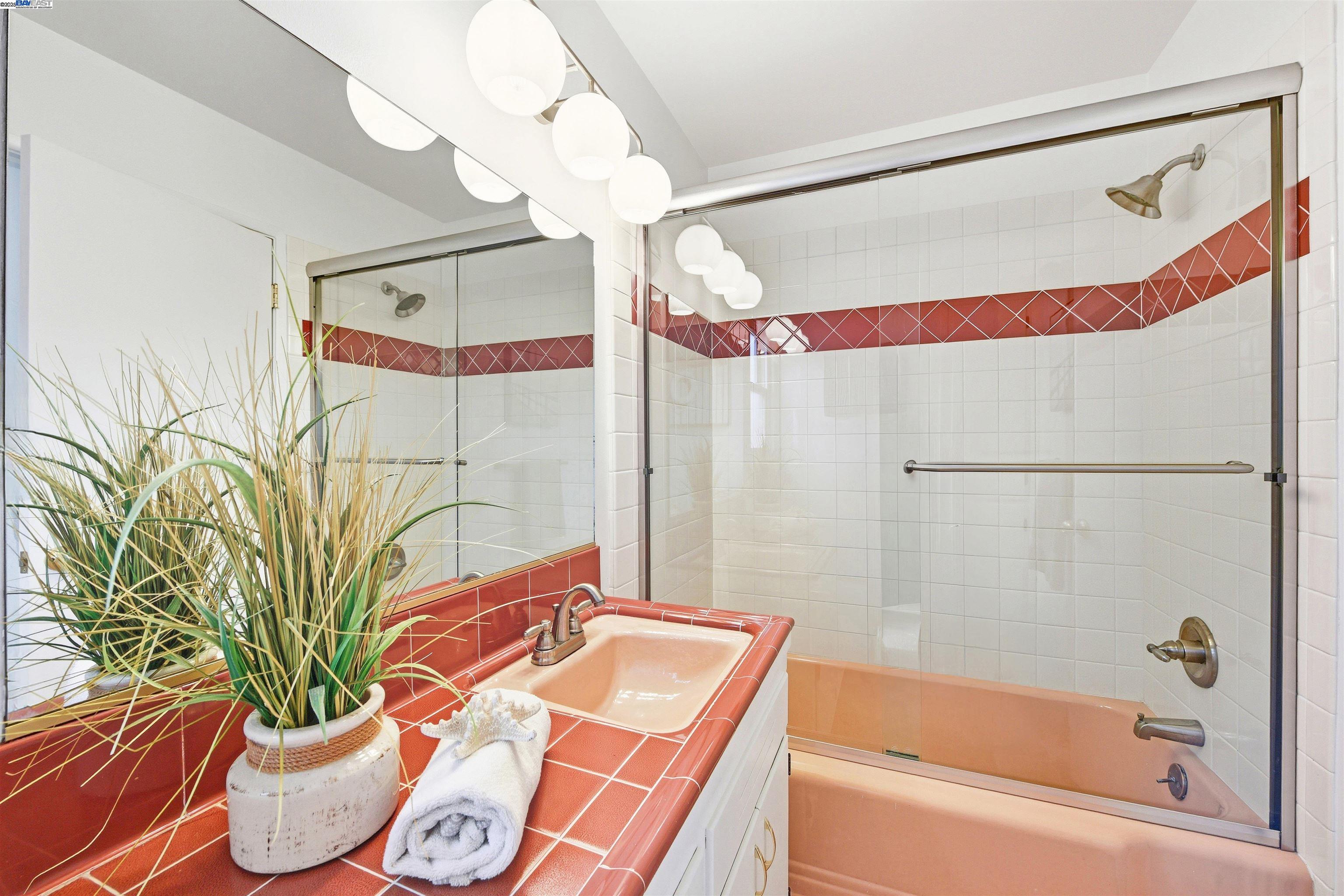 5169 Lawler Ave, Fremont