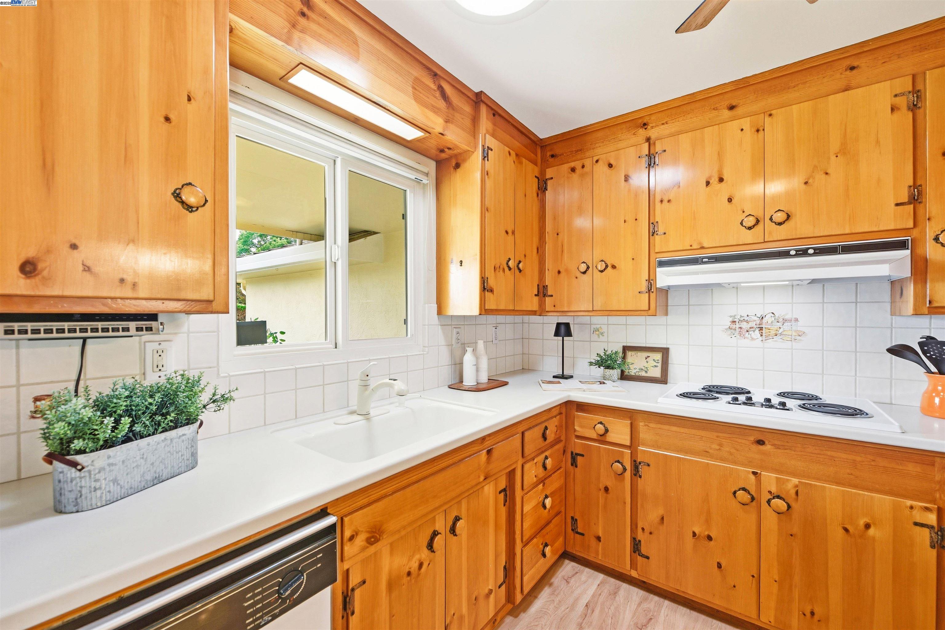 5169 Lawler Ave, Fremont