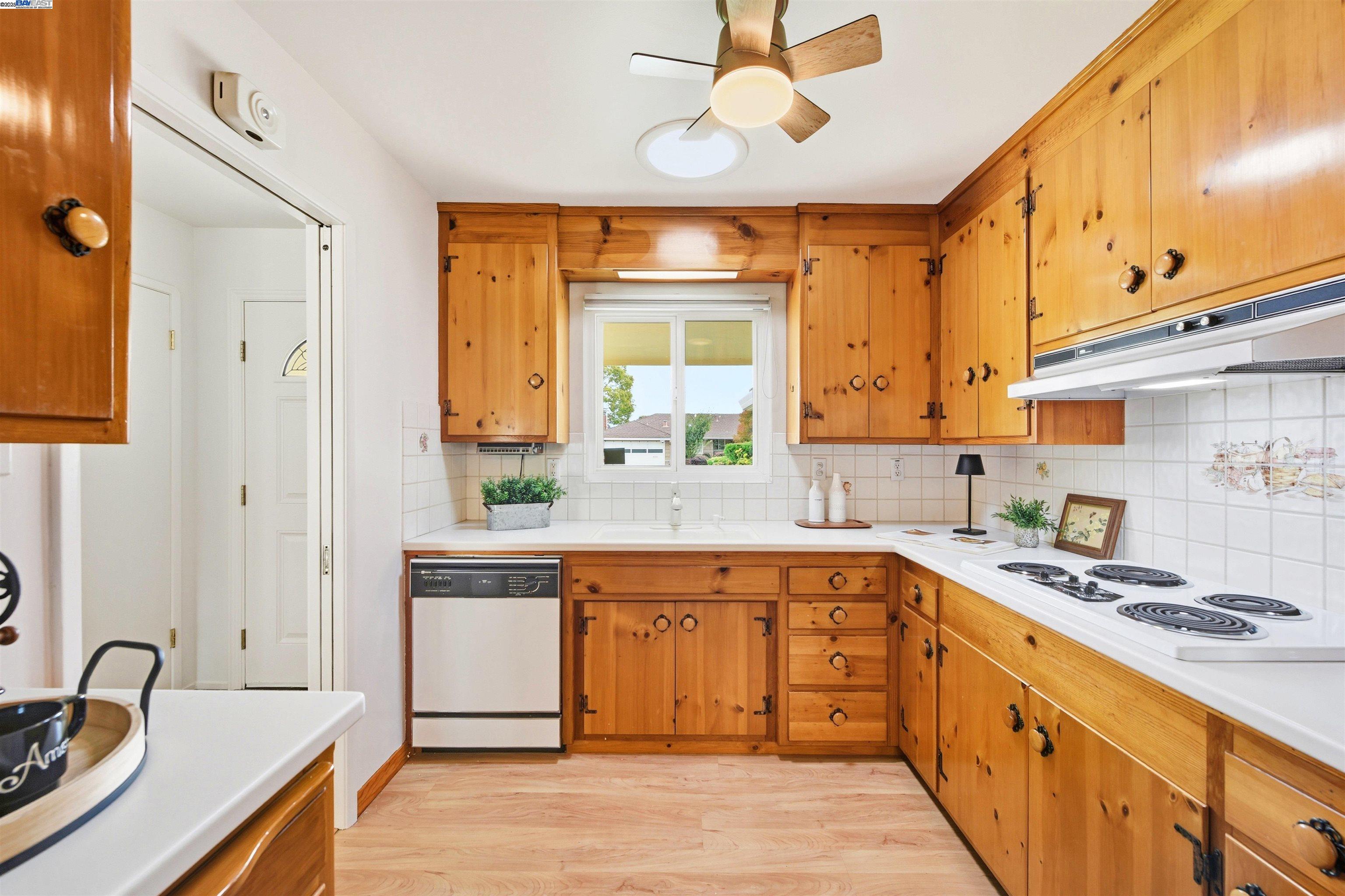 5169 Lawler Ave, Fremont