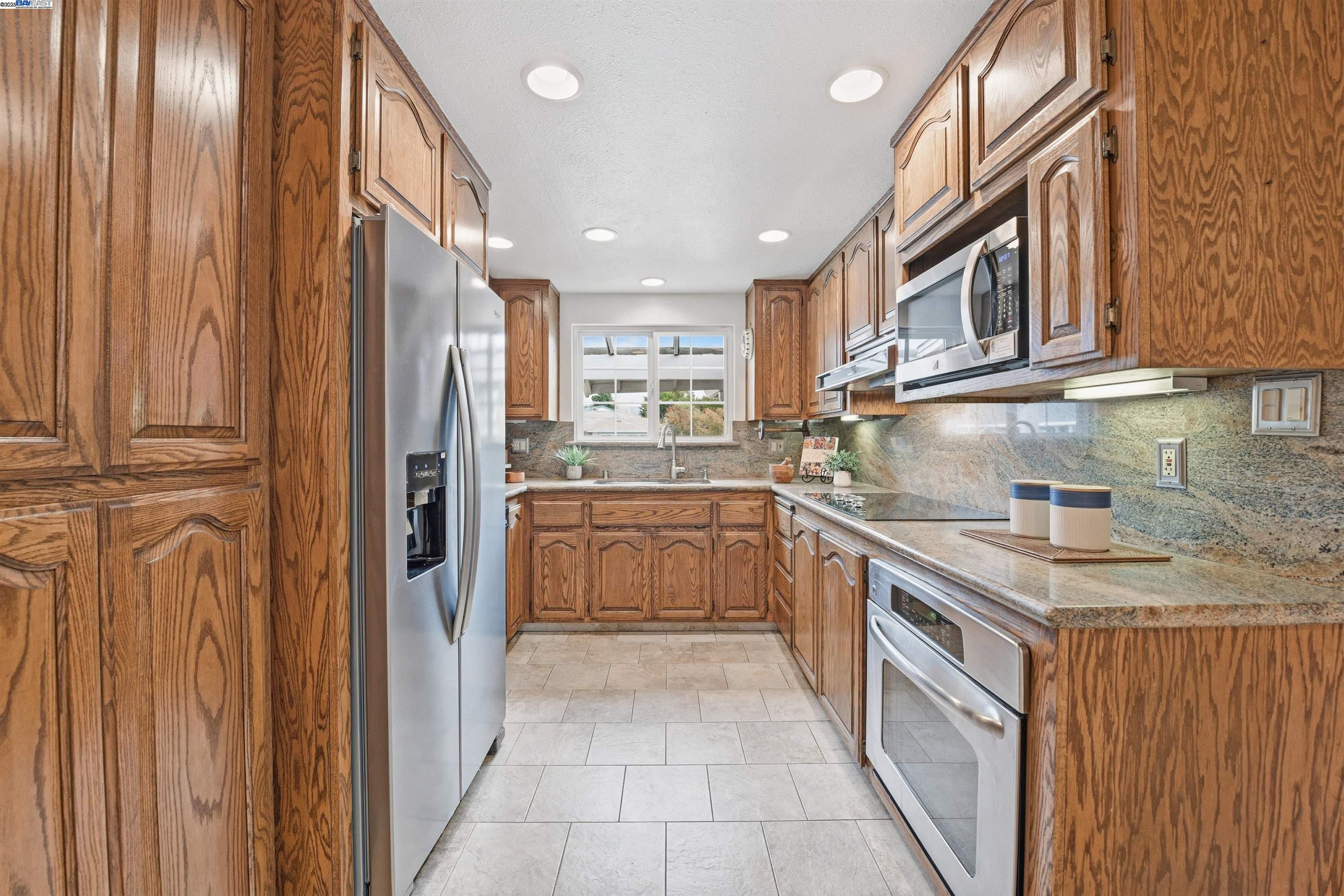 34233 Atteridge Pl, Fremont