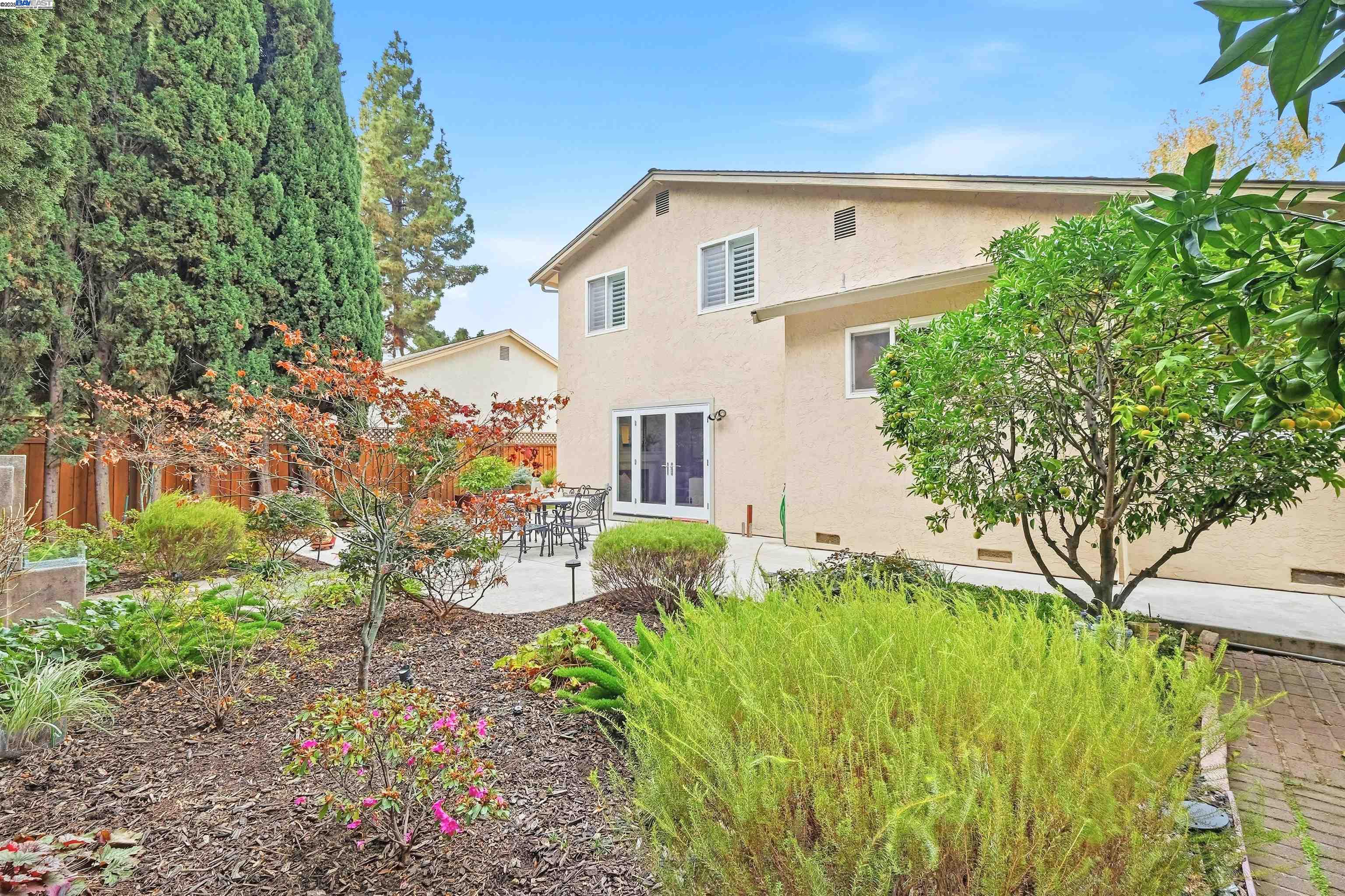 1180 Clay Ct