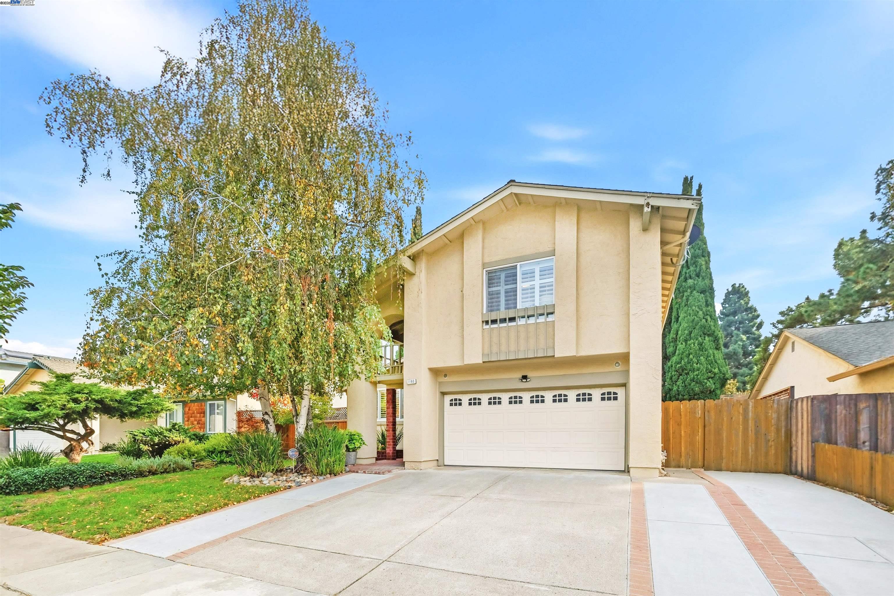 1180 Clay Ct