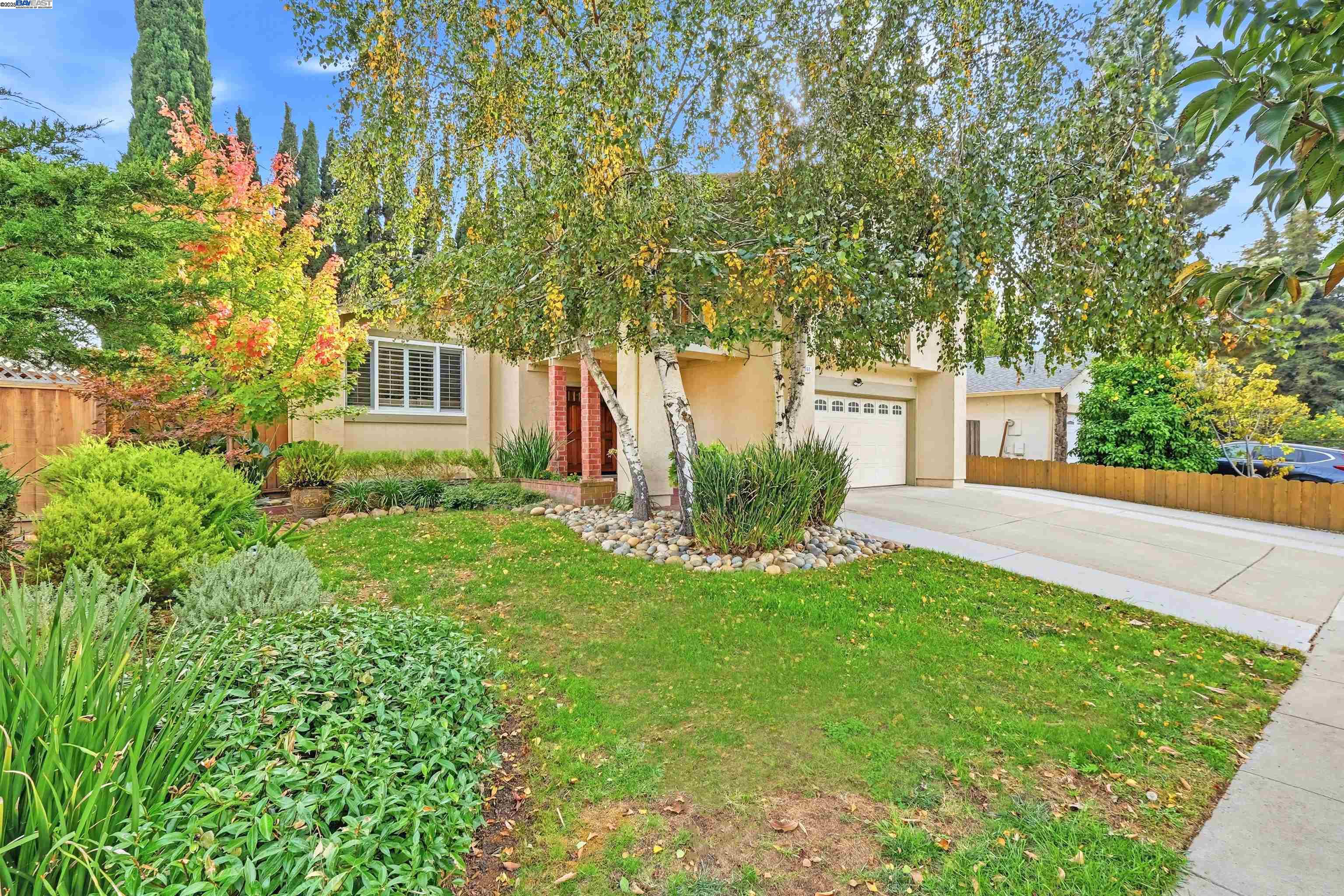 1180 Clay Ct