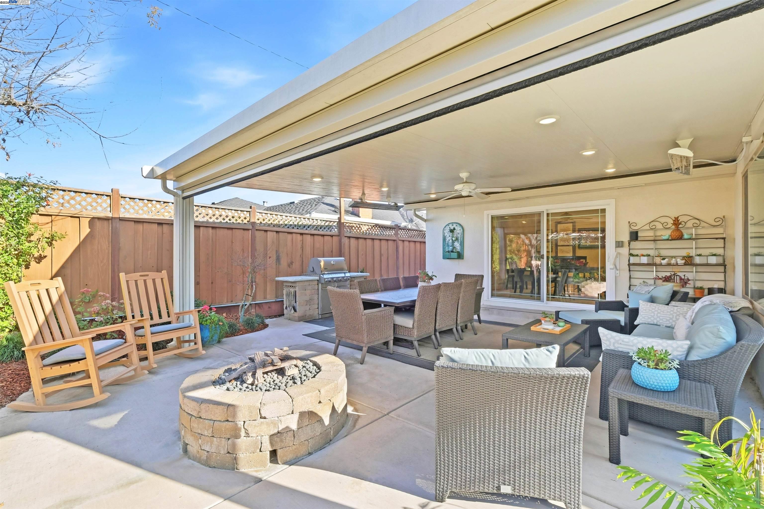 5233 Vernon Ave