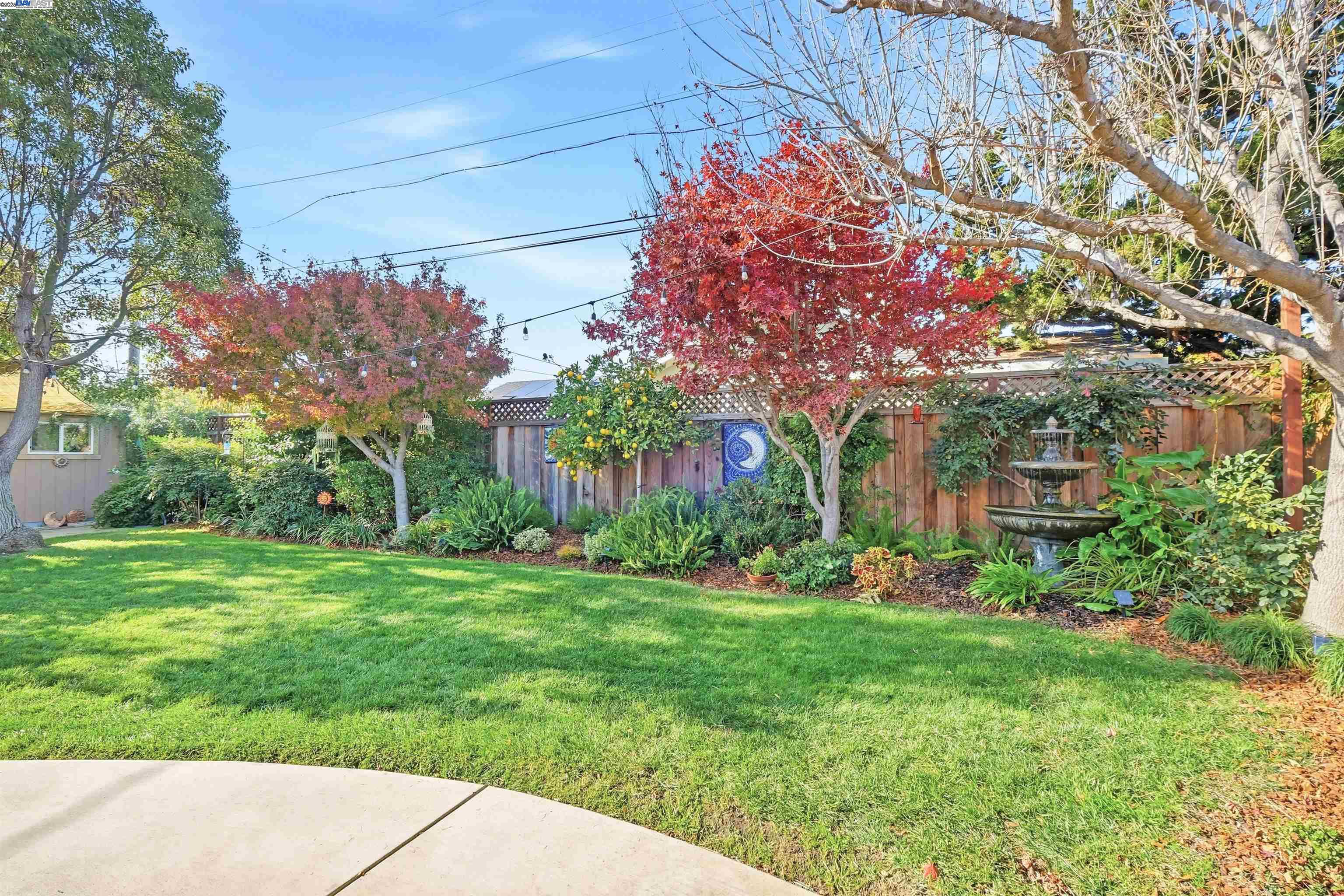 5233 Vernon Ave