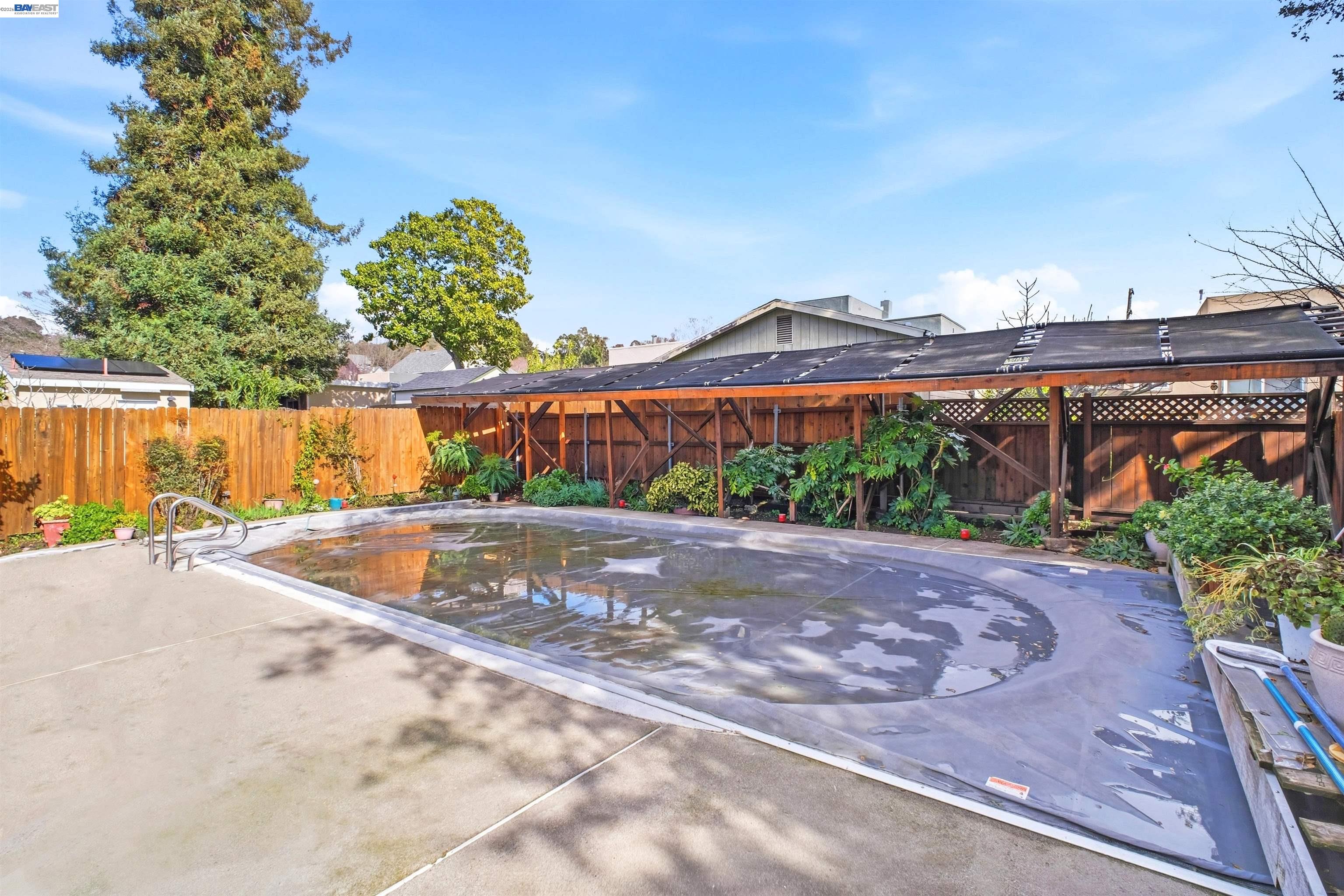 456 Lewis Ave