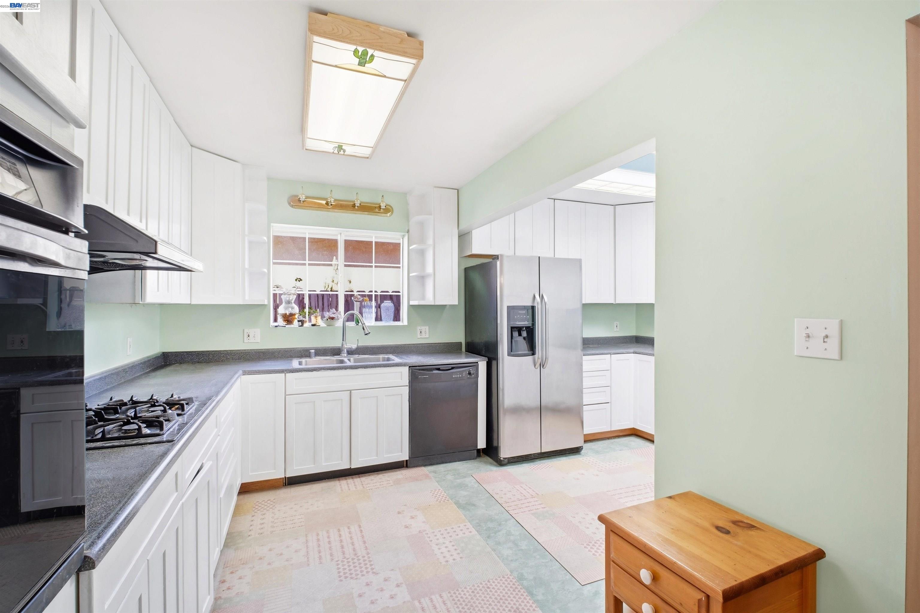 456 Lewis Ave