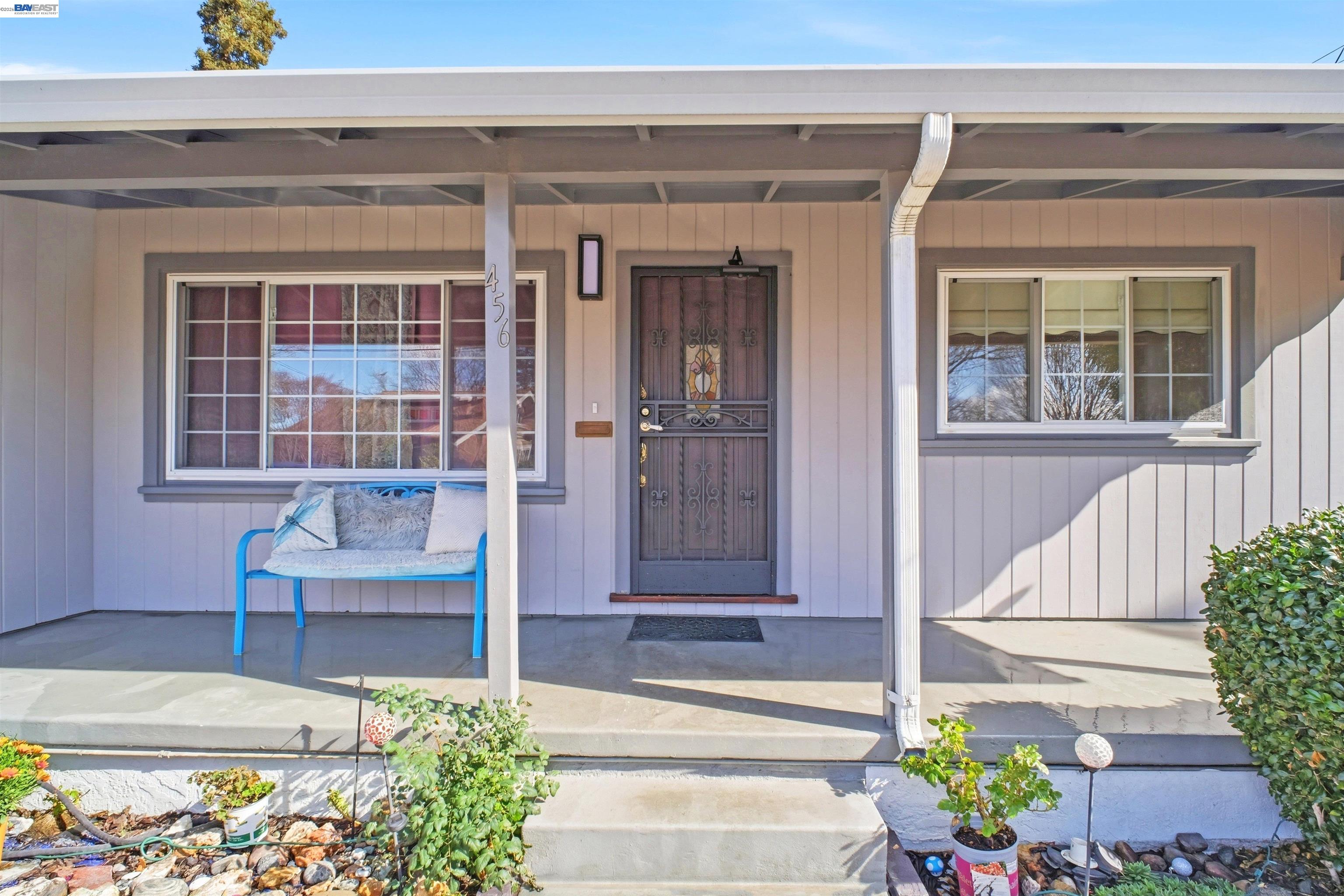 456 Lewis Ave