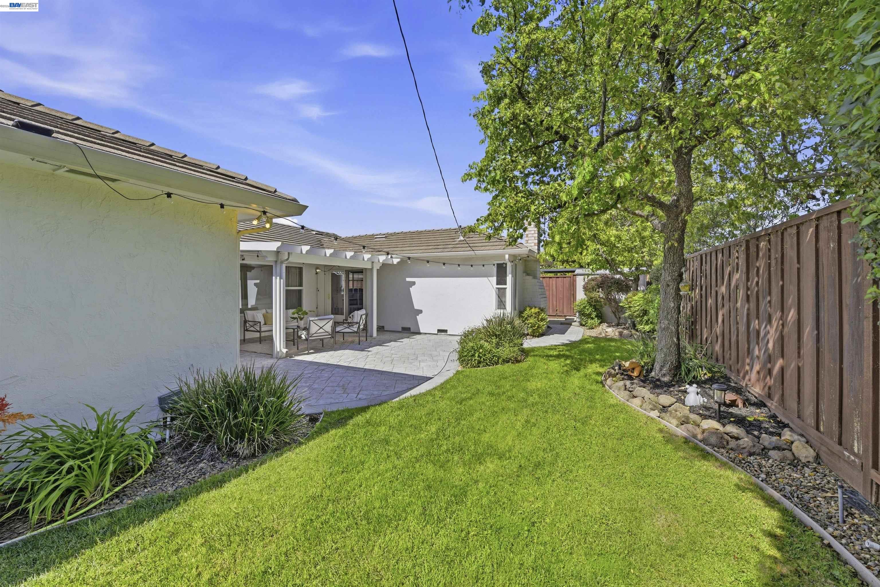 5238 Brophy Dr