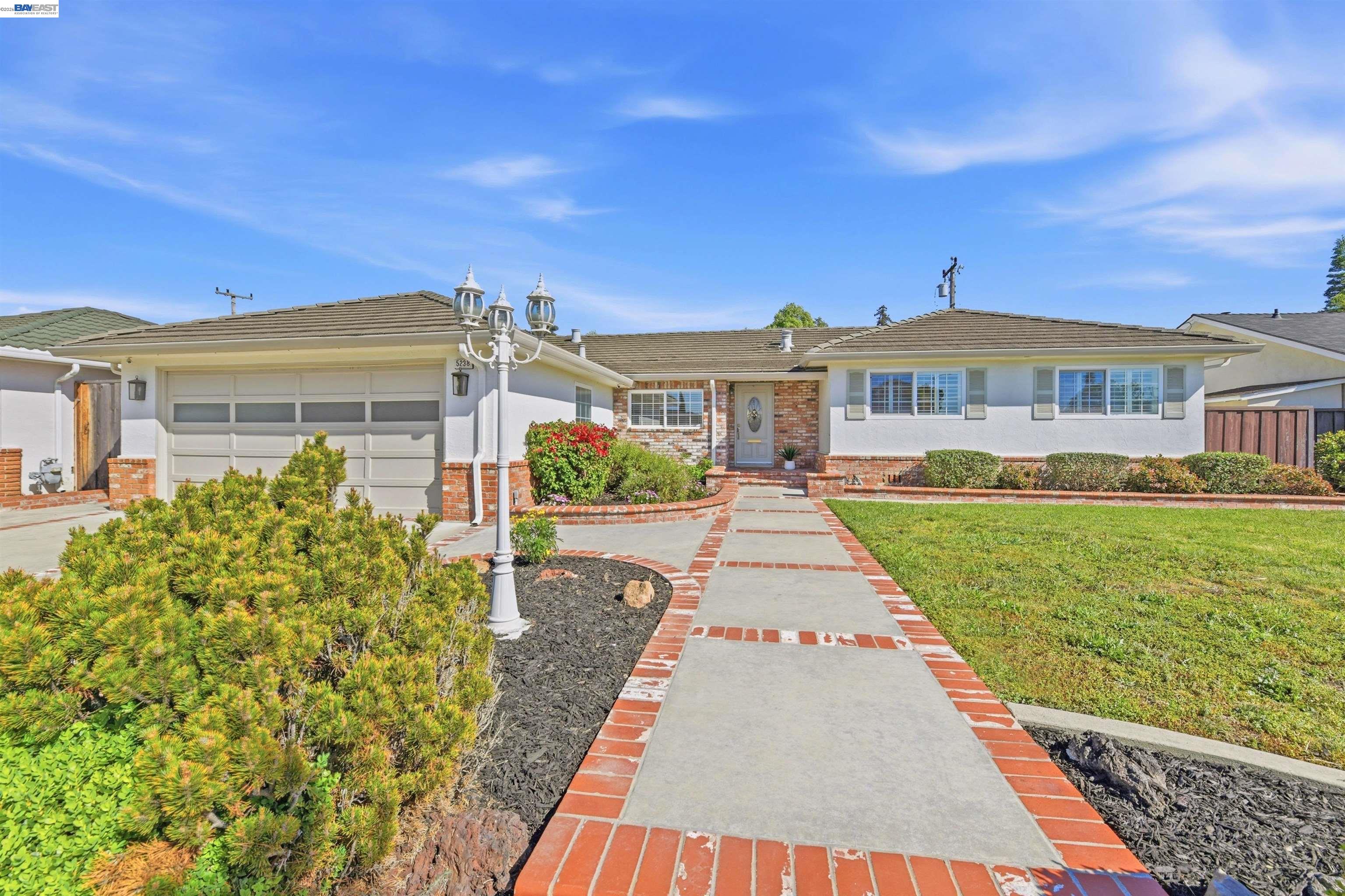 5238 Brophy Dr