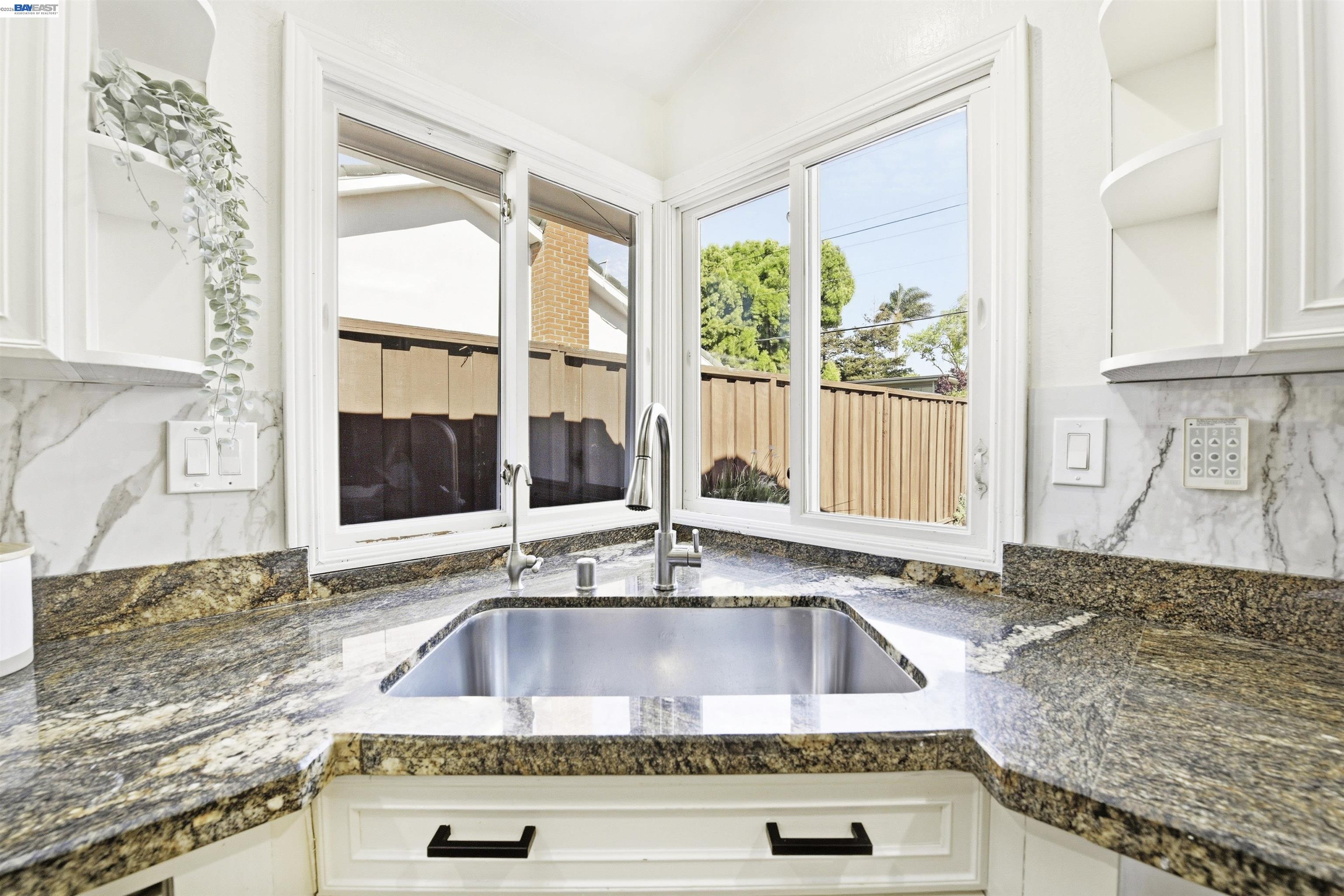 5238 Brophy Dr