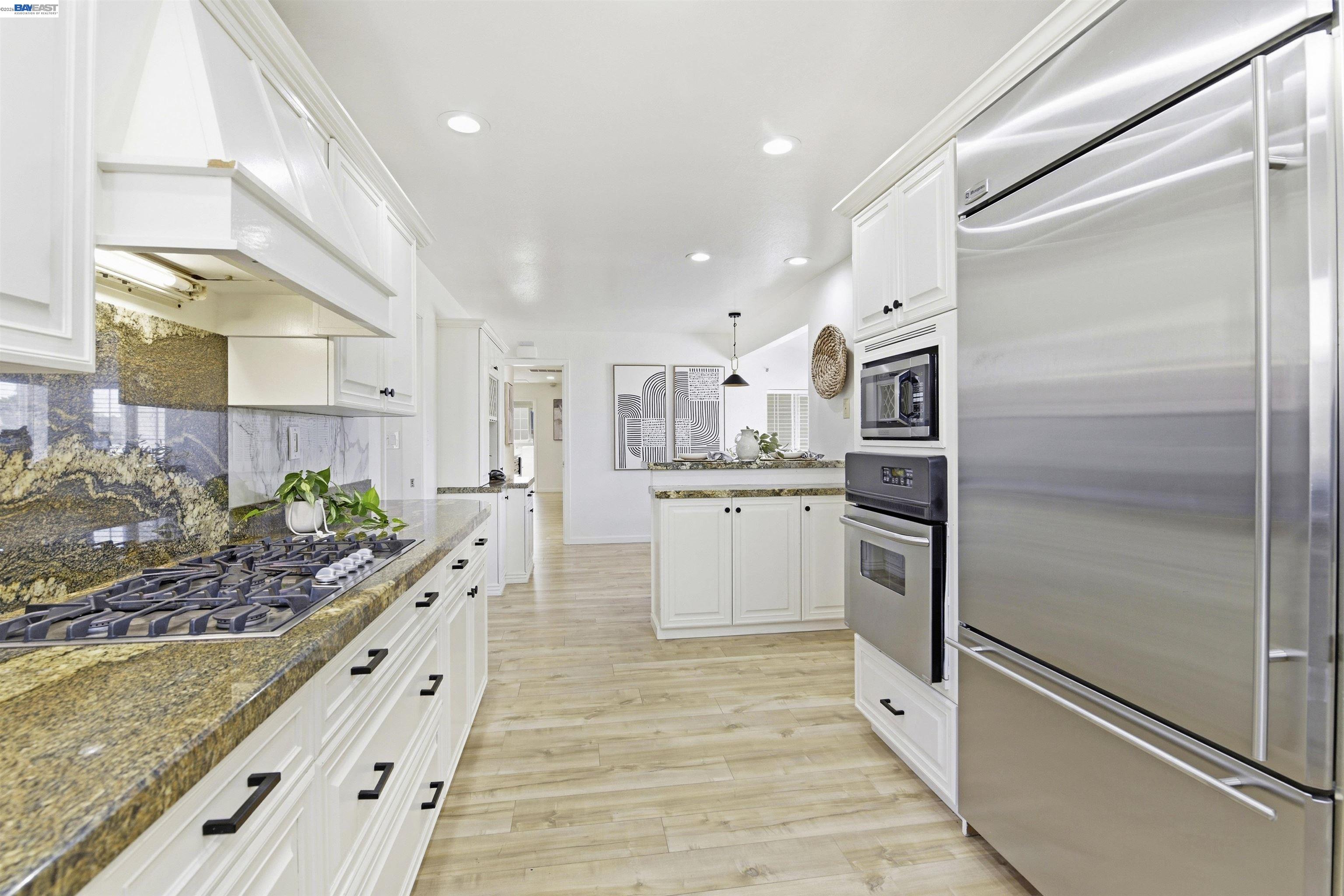 5238 Brophy Dr