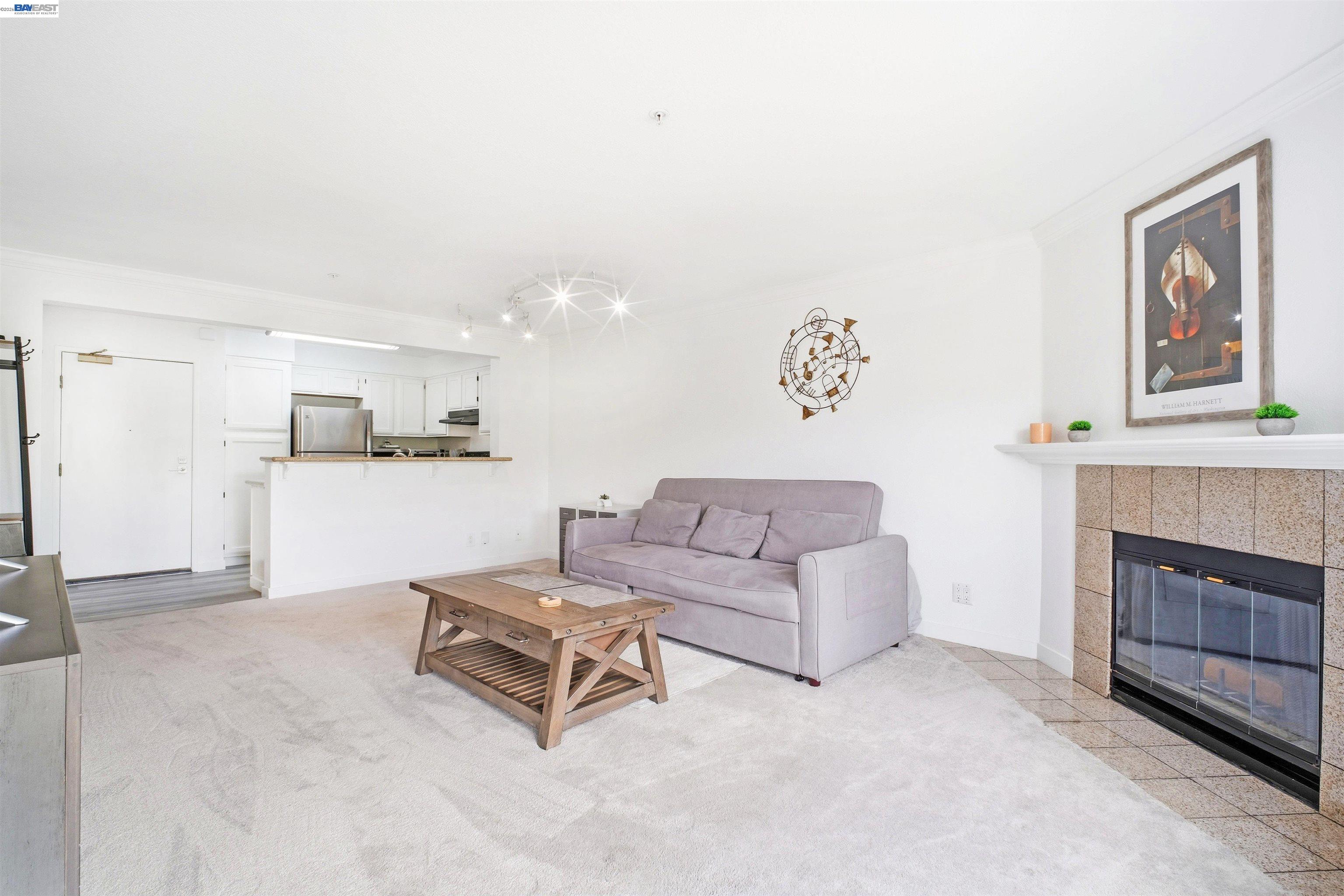 39078 Guardino Dr # 208