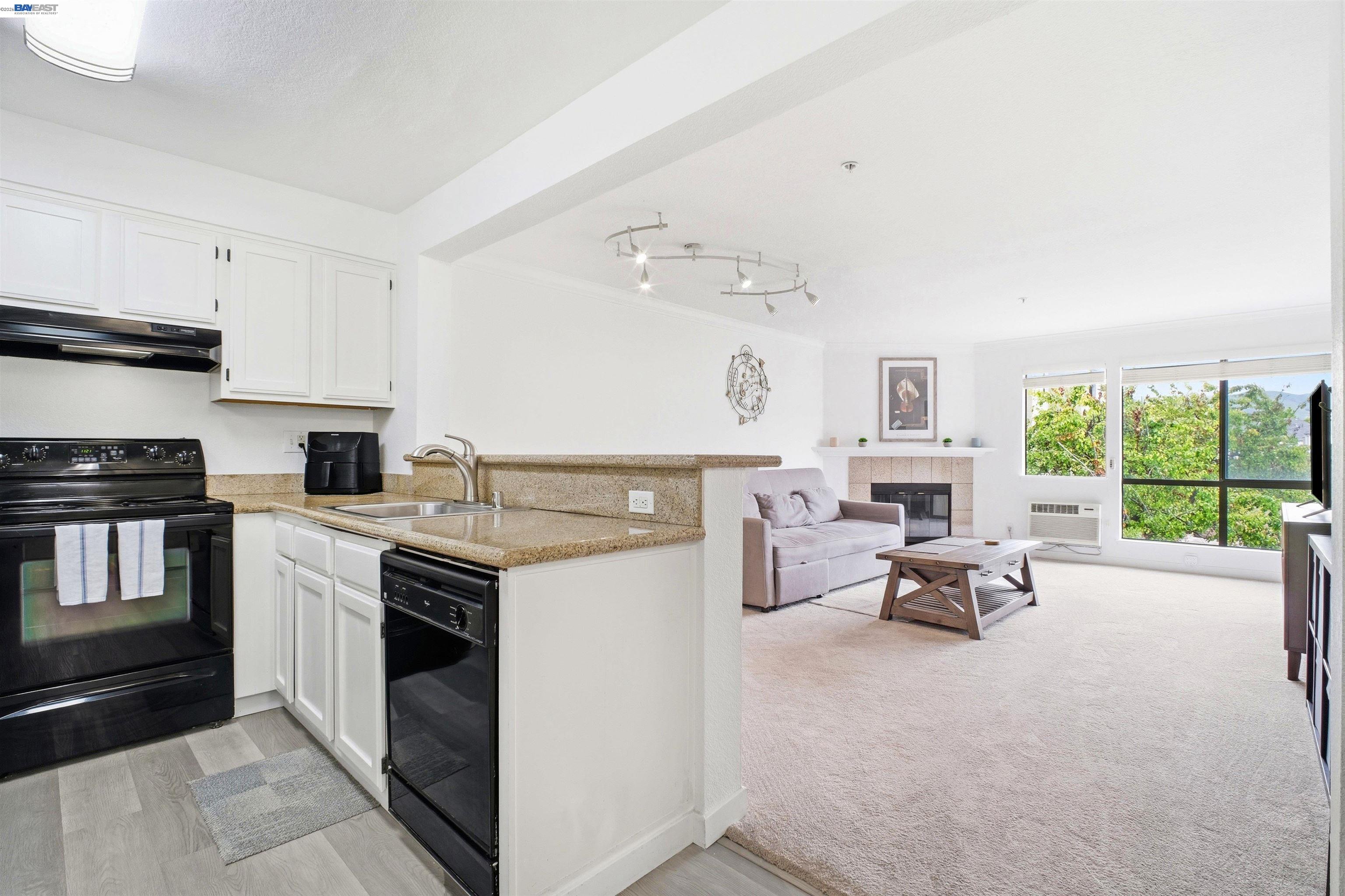 39078 Guardino Dr # 208