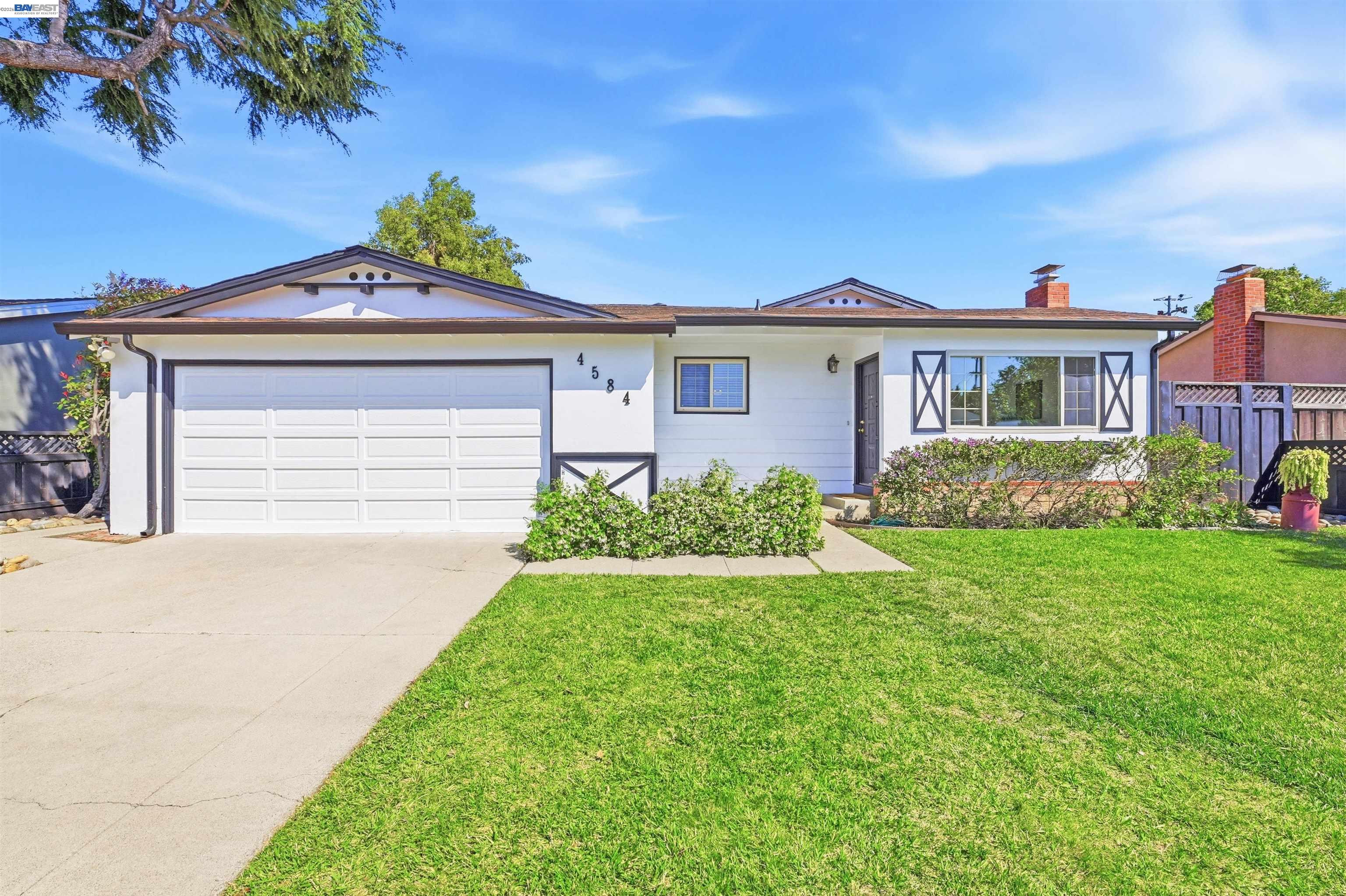 4584 Gertrude Dr