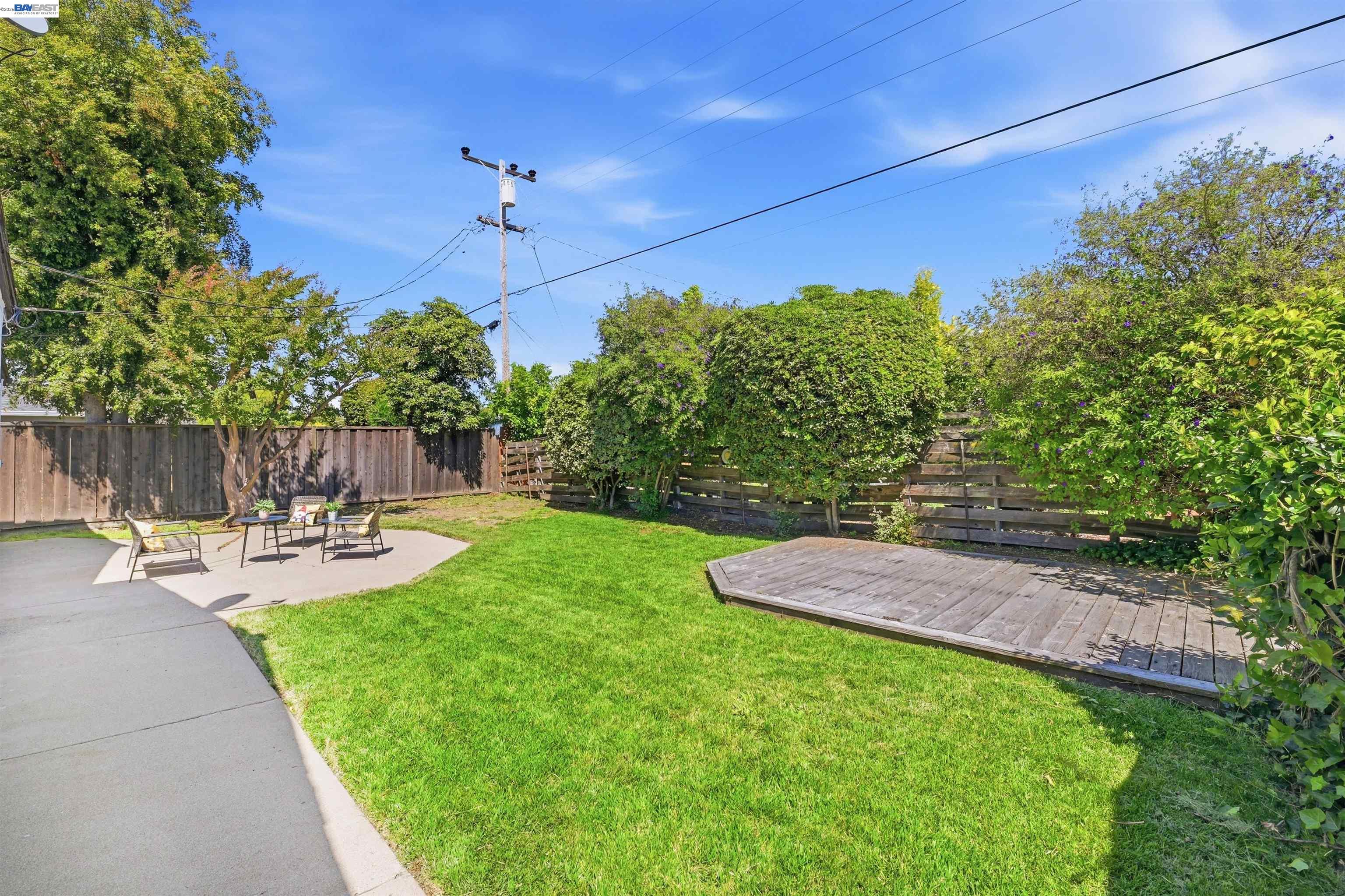 4584 Gertrude Dr