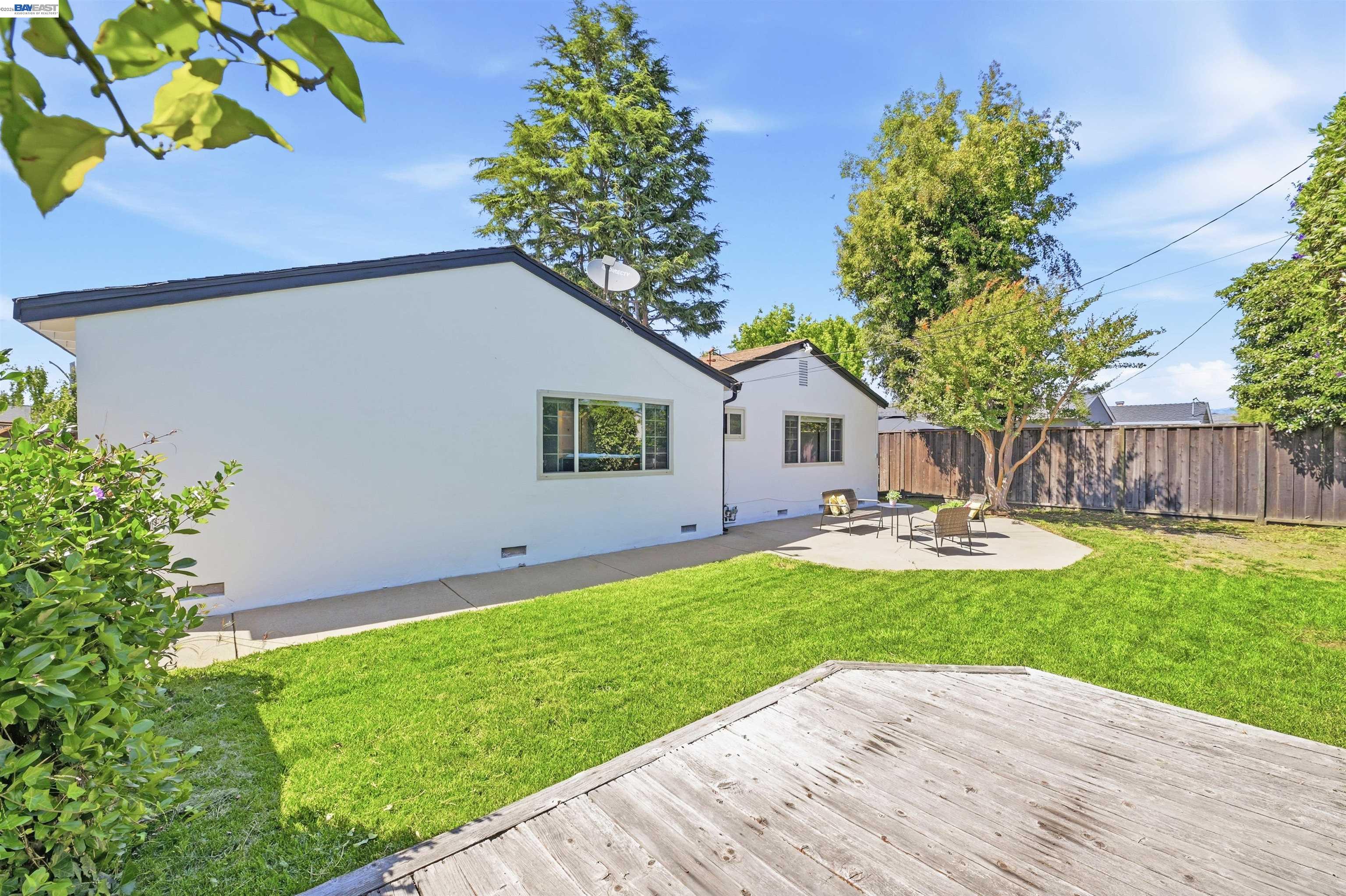 4584 Gertrude Dr