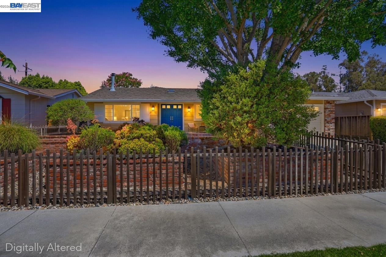 1109 Lynhurst Way