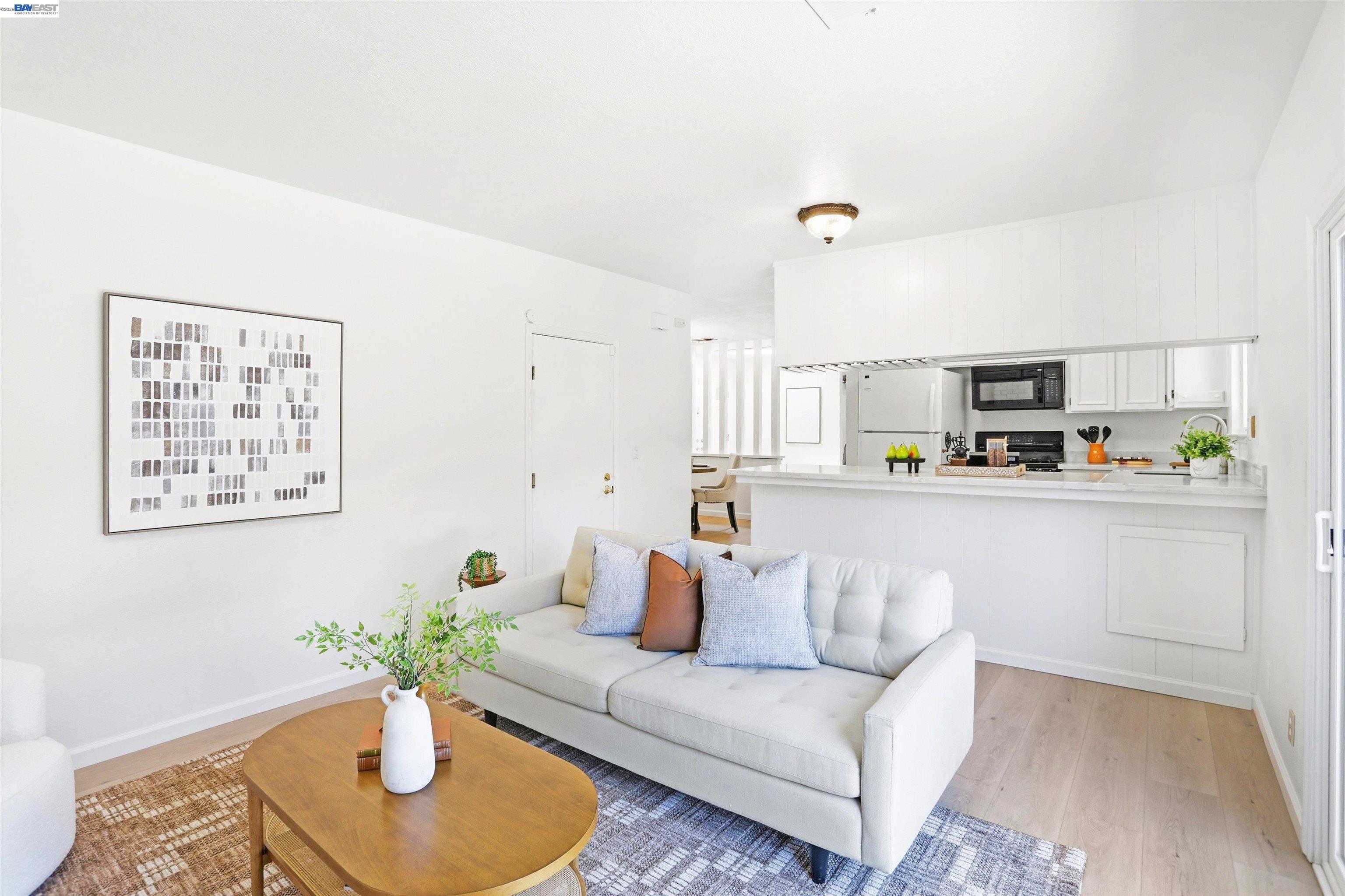 1109 Lynhurst Way
