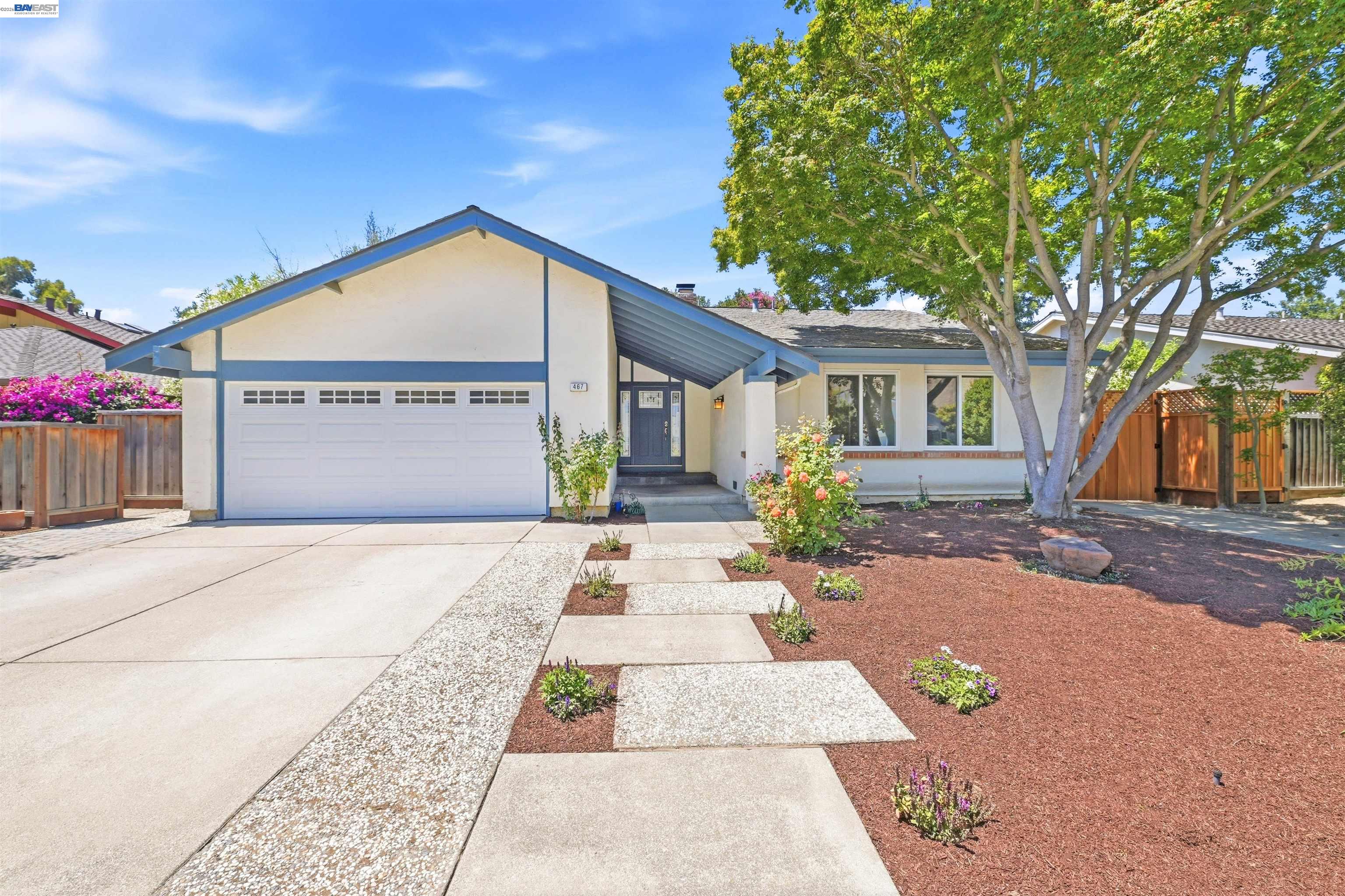 467 Lowell Pl
