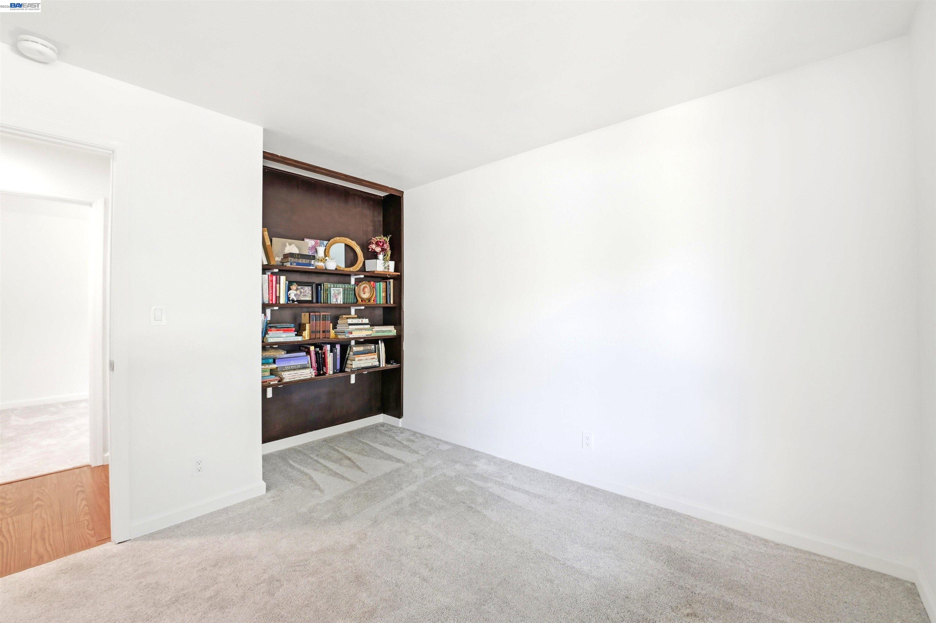 467 Lowell Pl