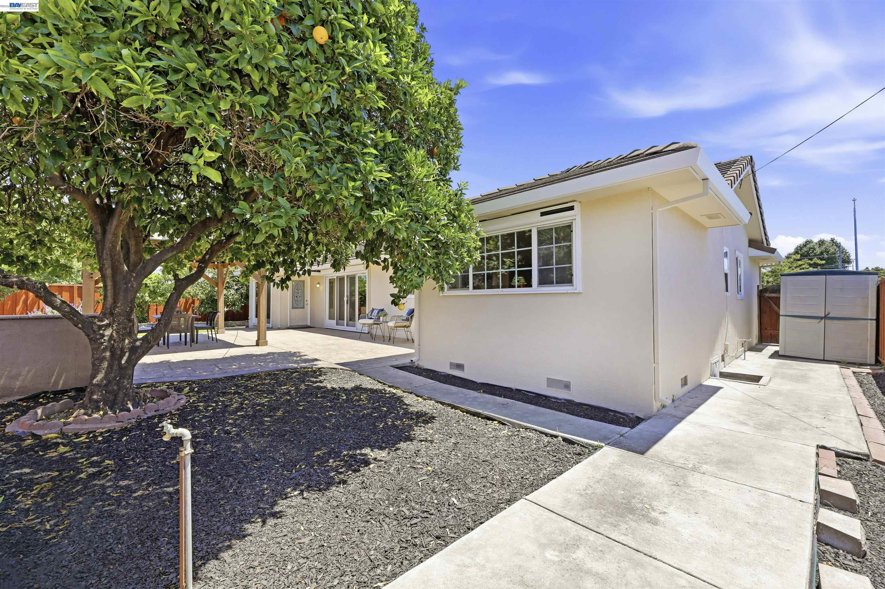 5157 Eggers Dr