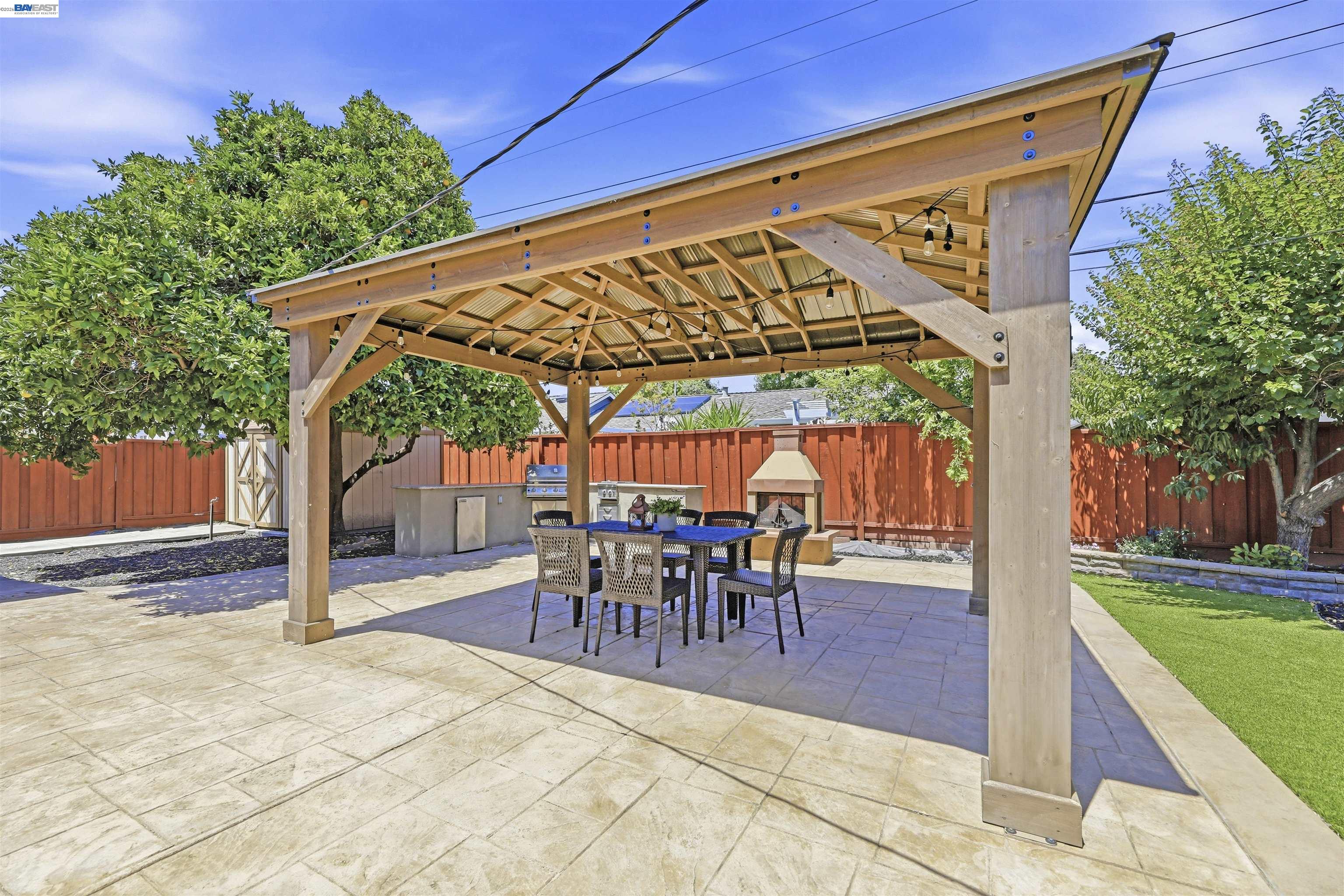 5157 Eggers Dr