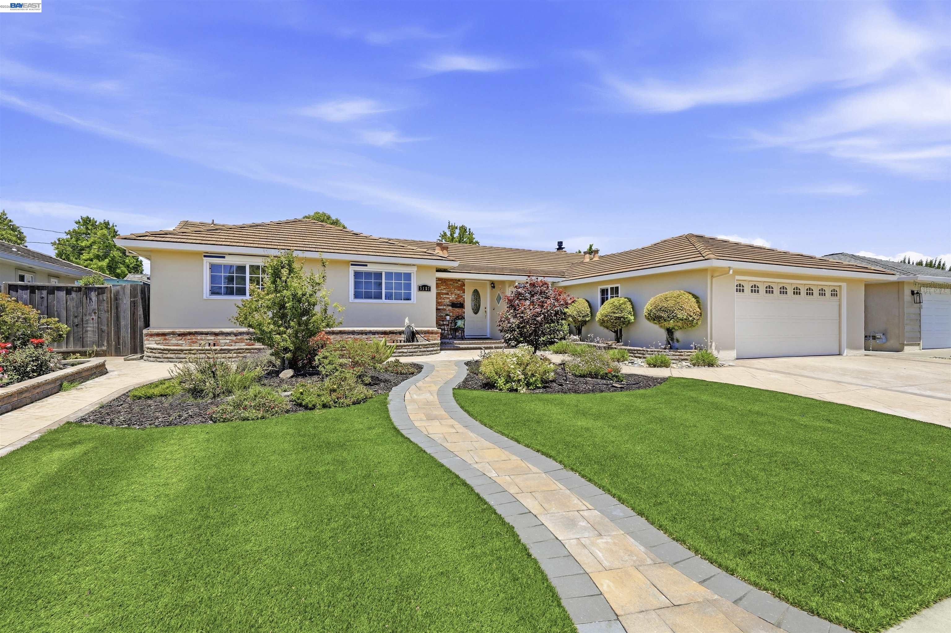 5157 Eggers Dr