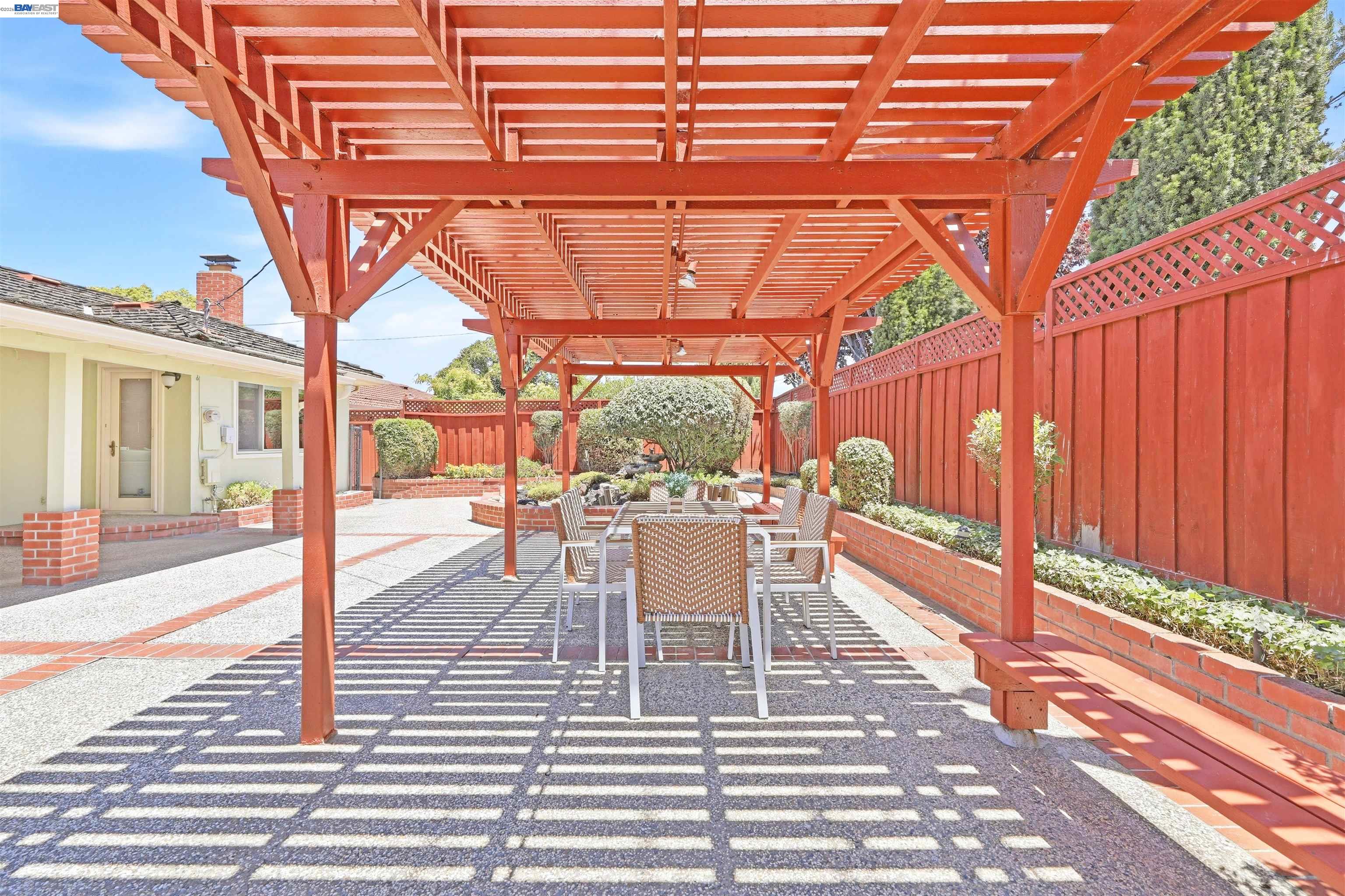 5346 Brophy Dr