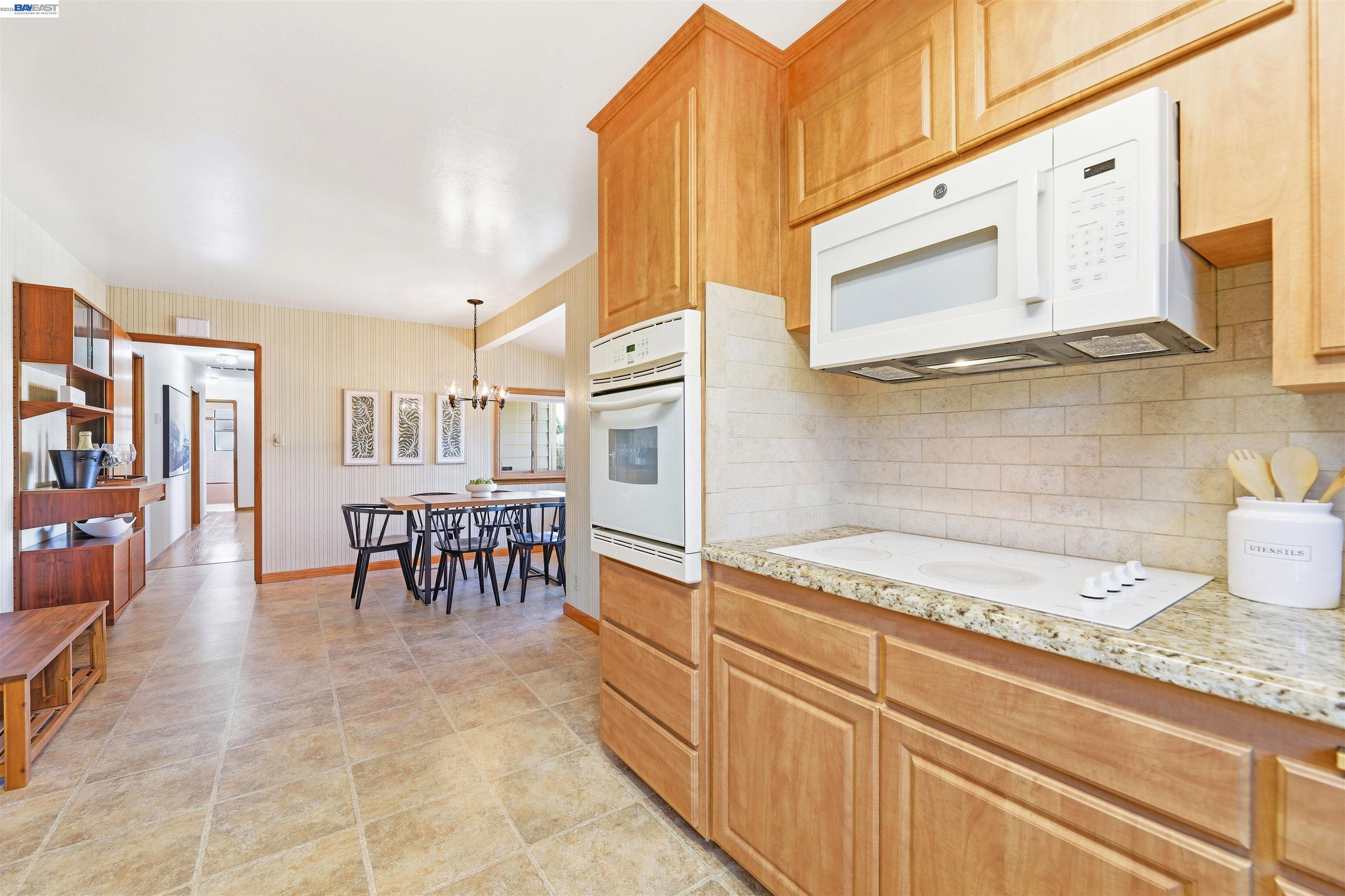 5346 Brophy Dr