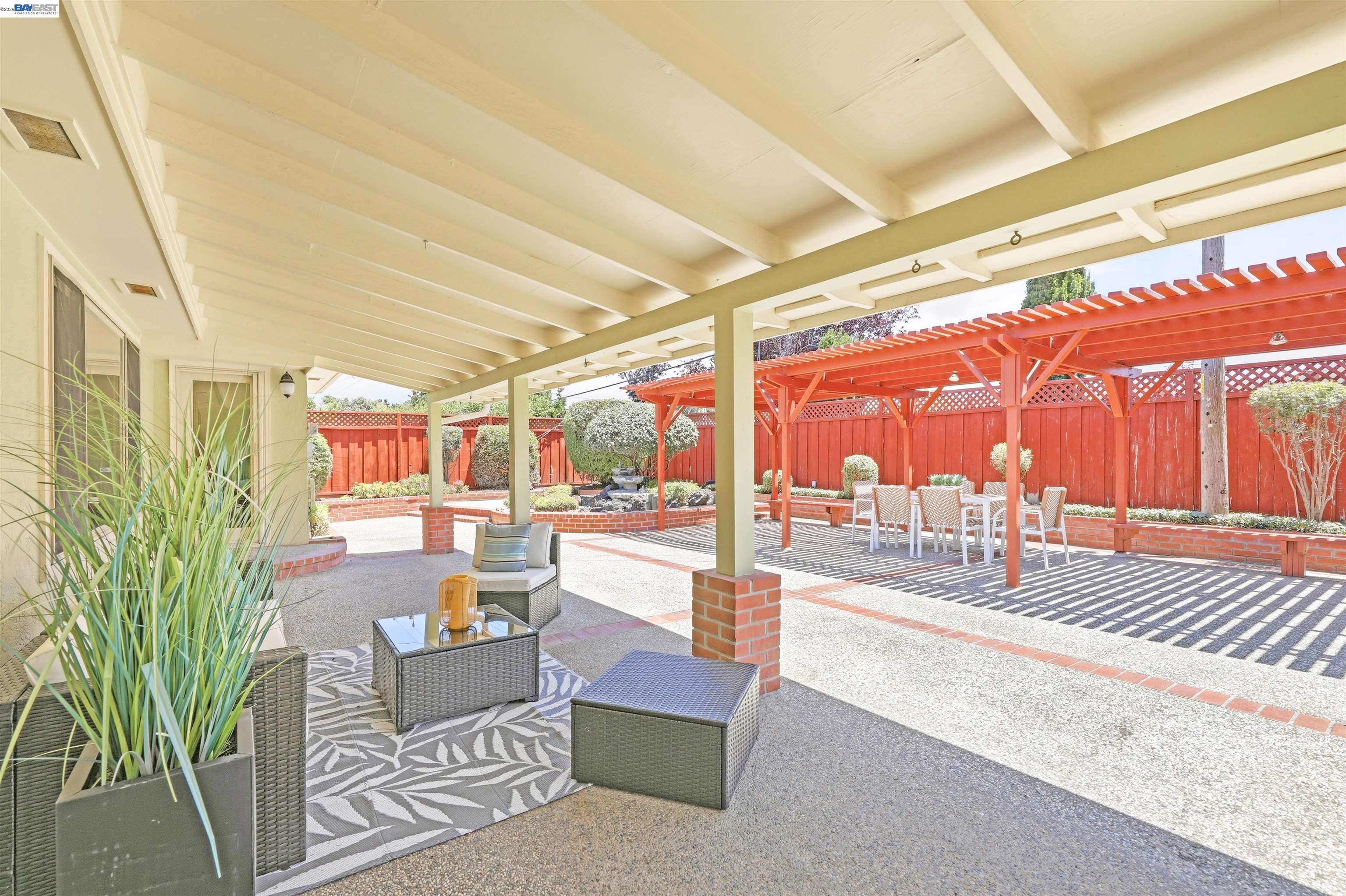 5346 Brophy Dr