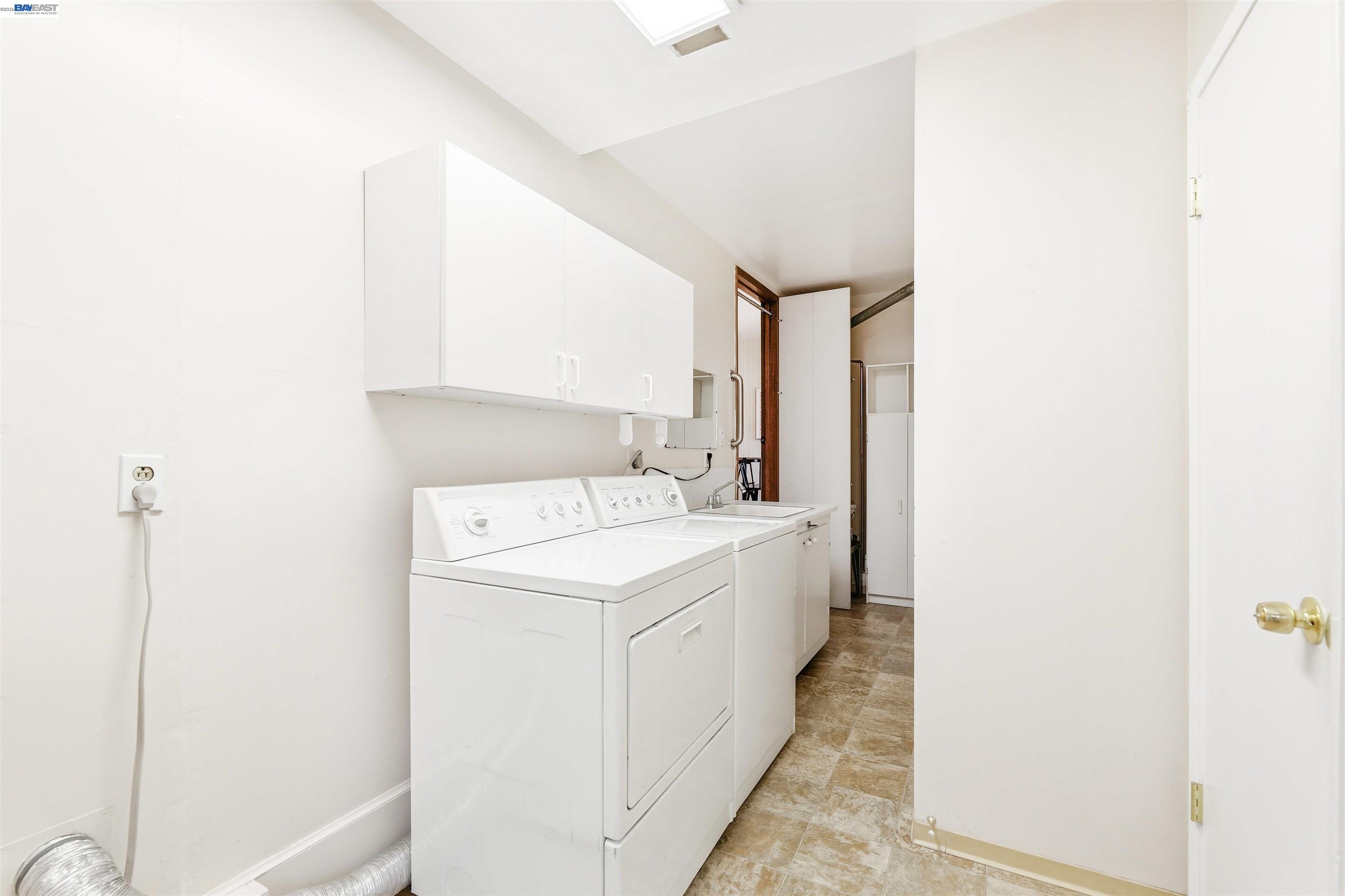 5346 Brophy Dr