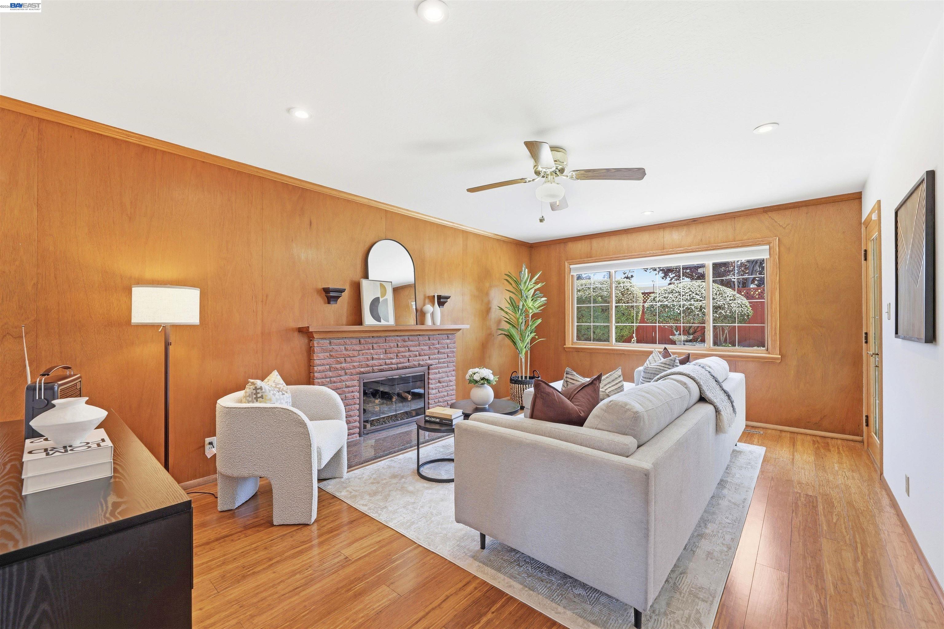 5346 Brophy Dr
