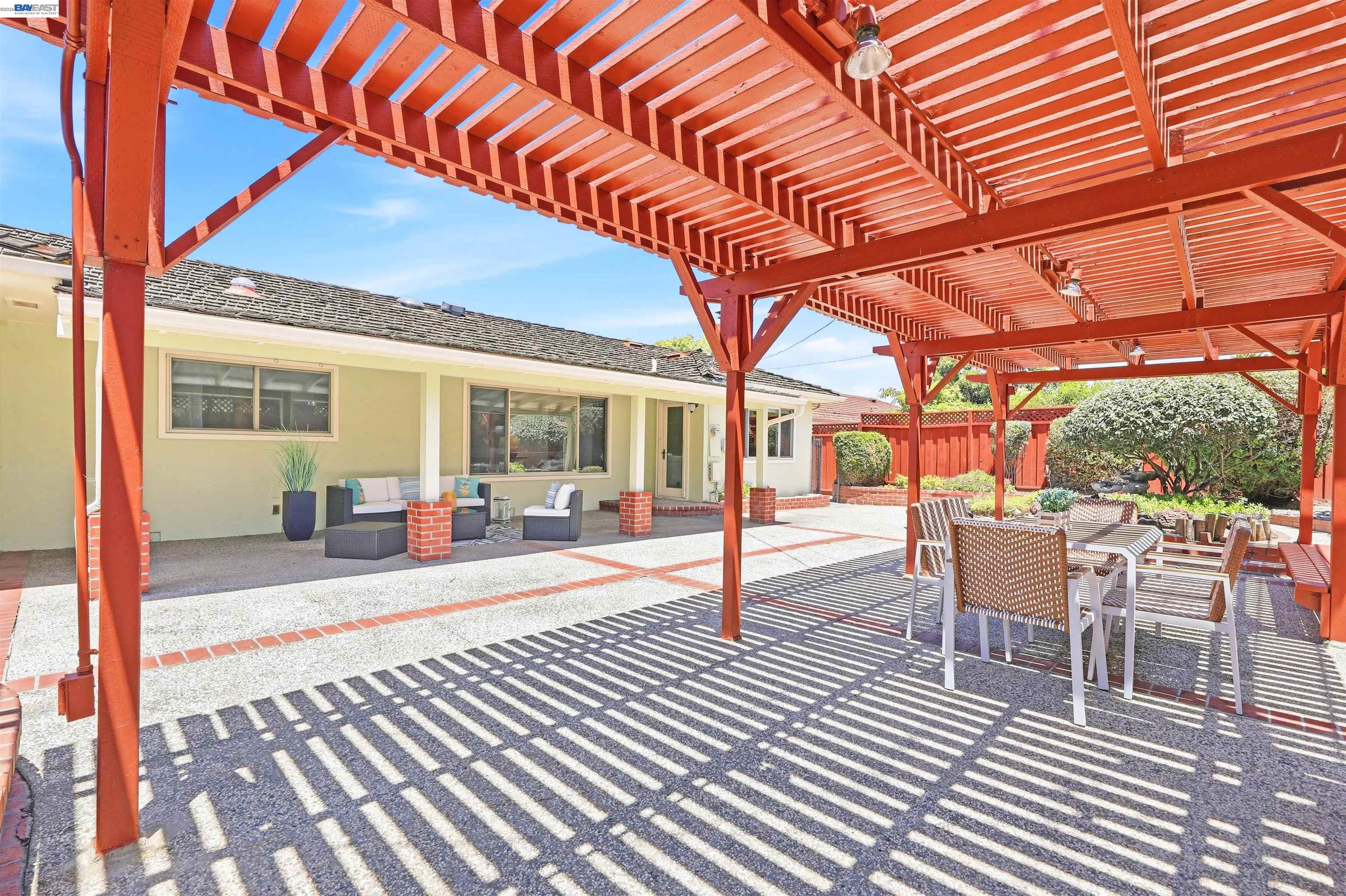 5346 Brophy Dr