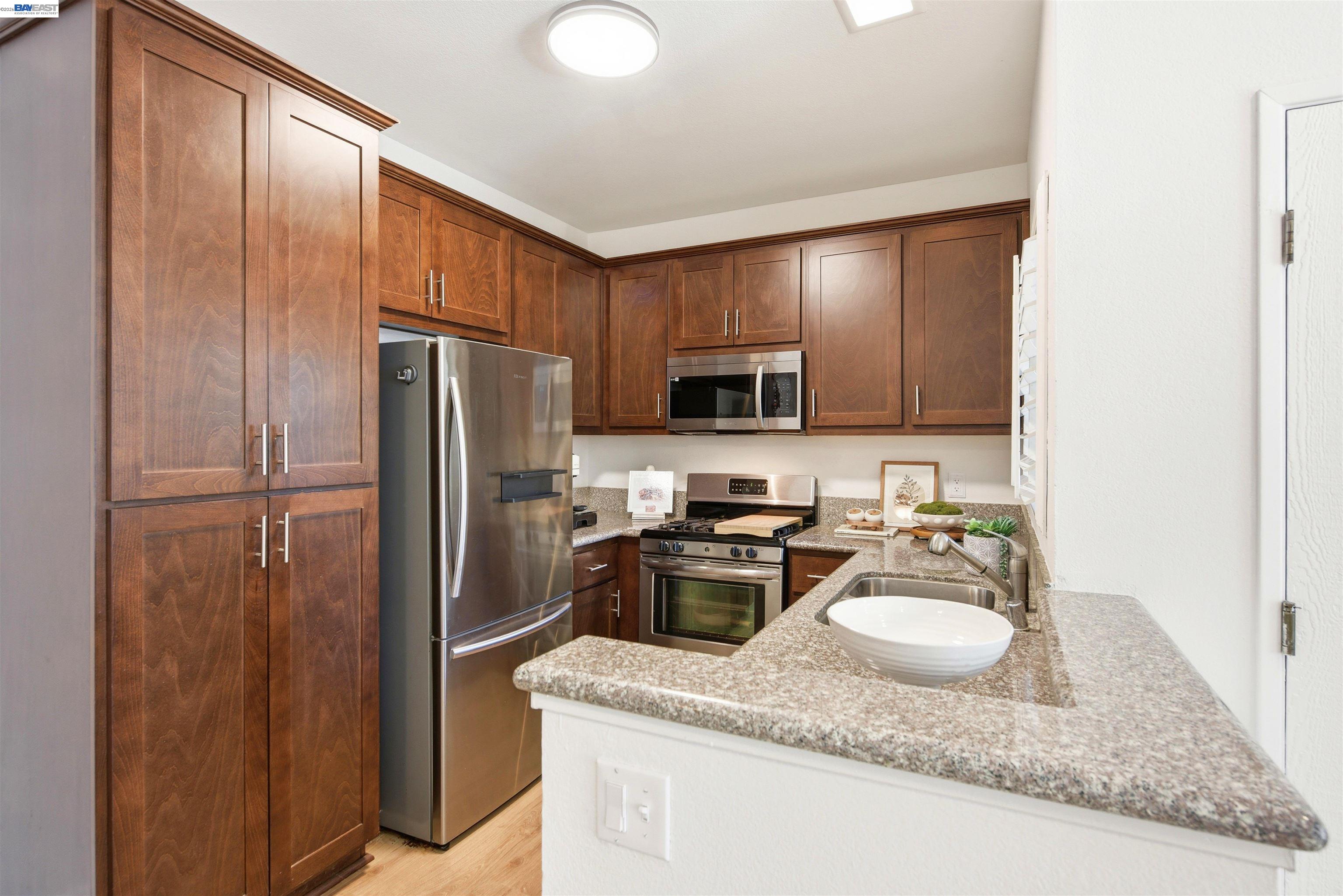 3655 Birchwood Ter # 112