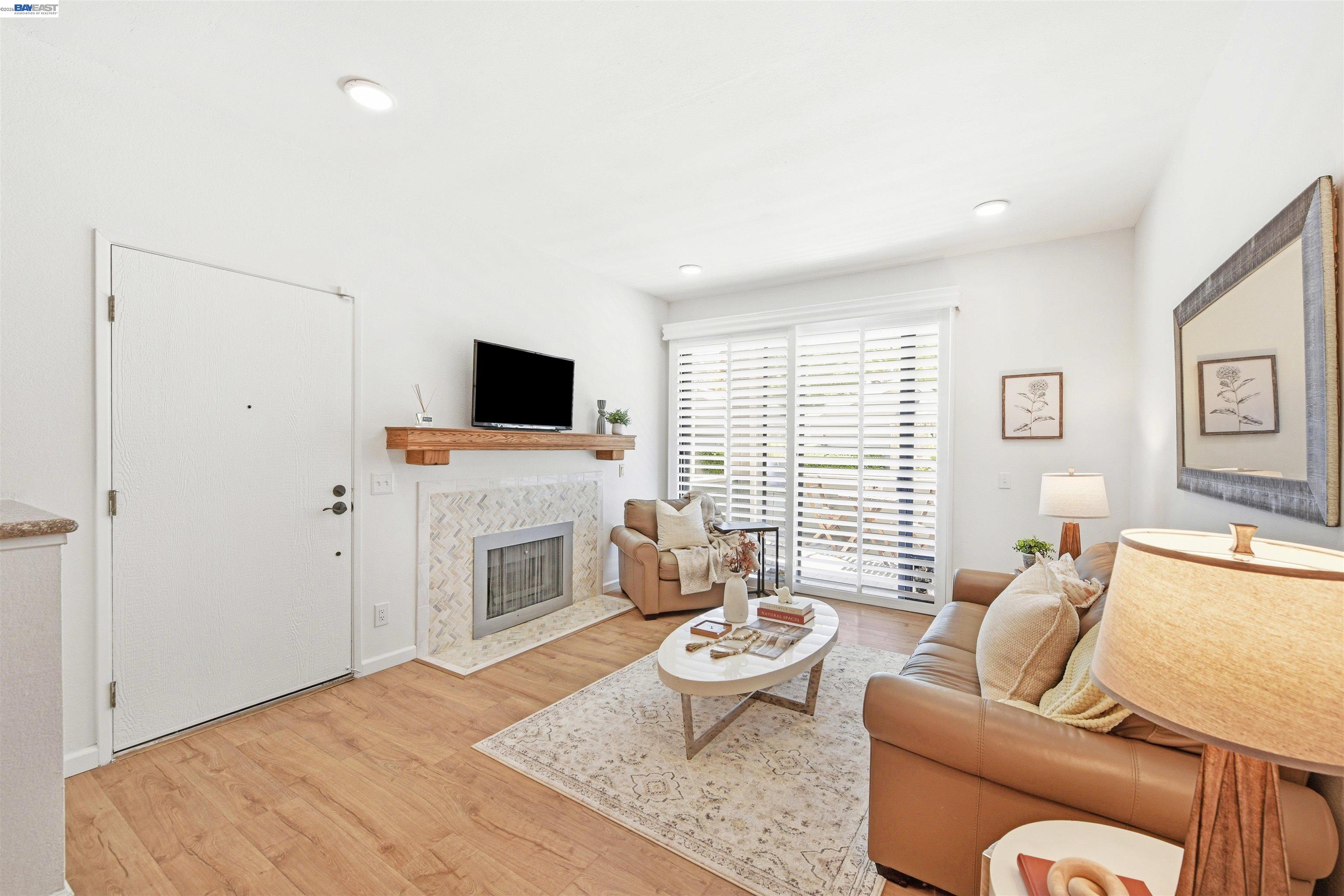 3655 Birchwood Ter # 112