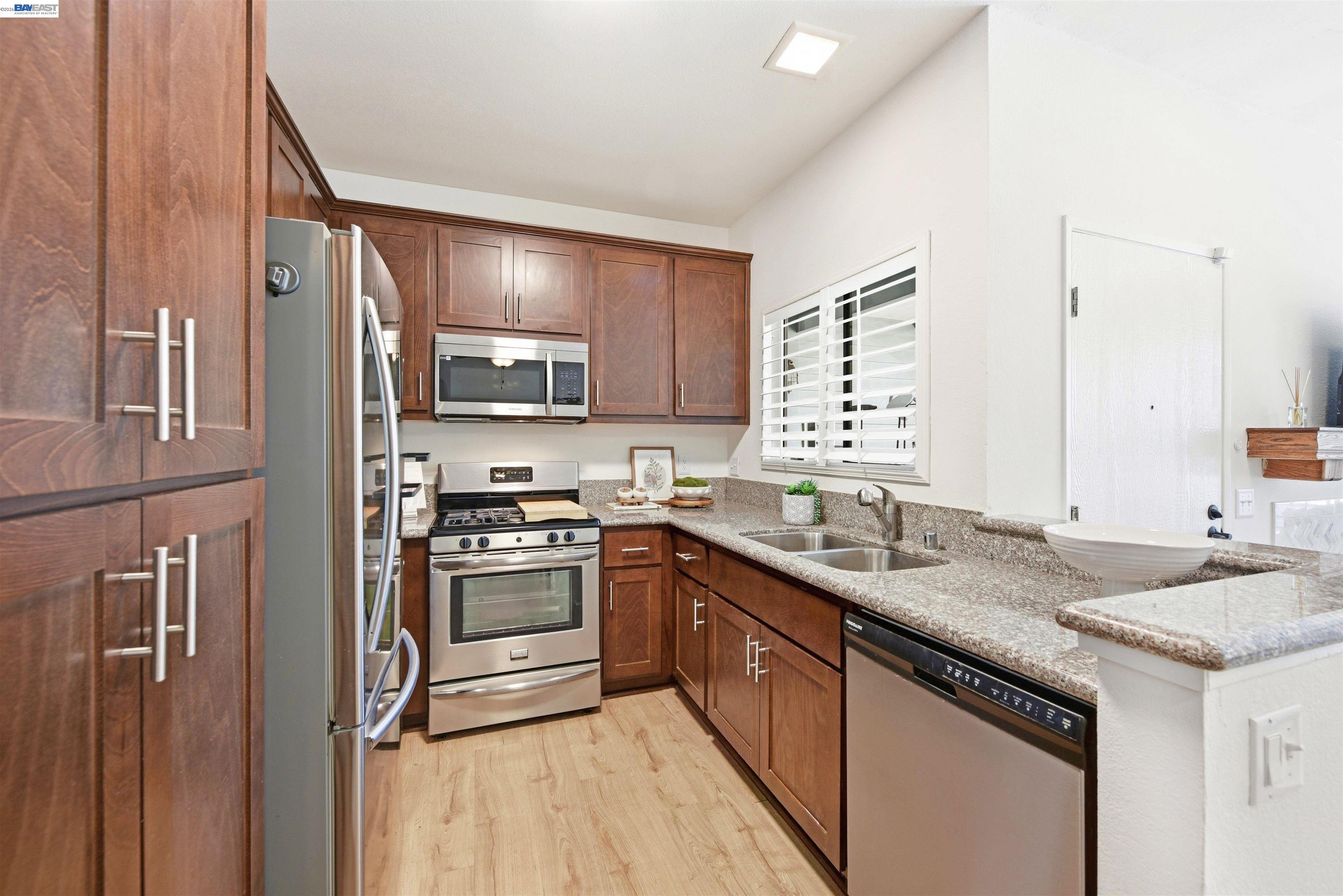 3655 Birchwood Ter # 112