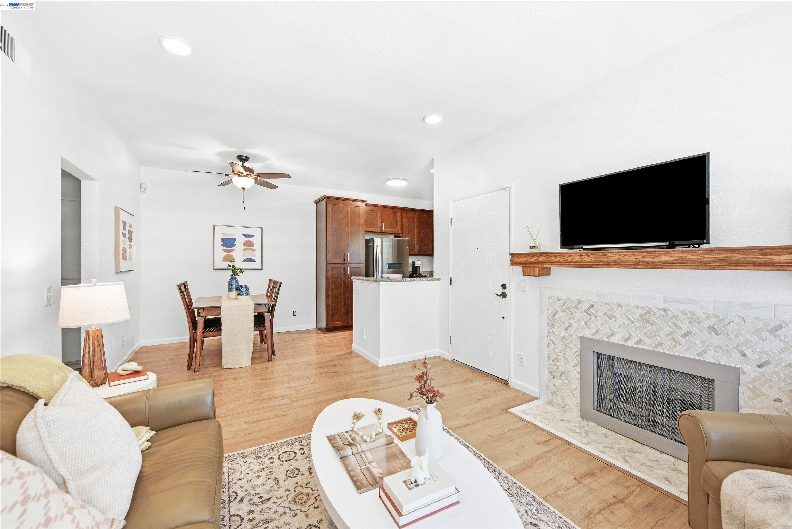 3655 Birchwood Ter # 112