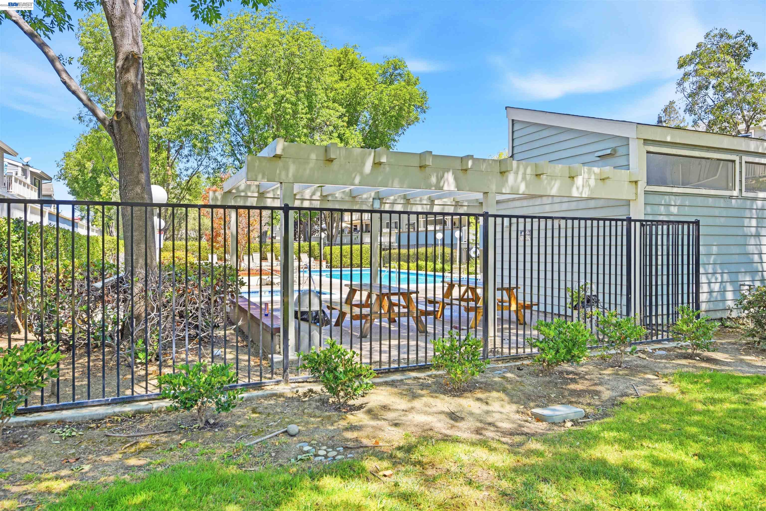 3655 Birchwood Ter # 112