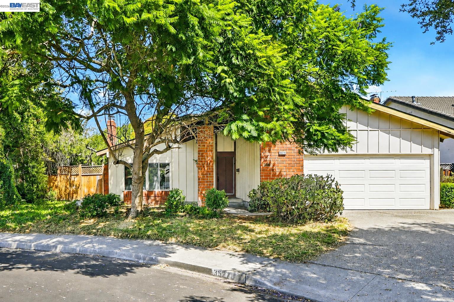35278 Cornwall Pl