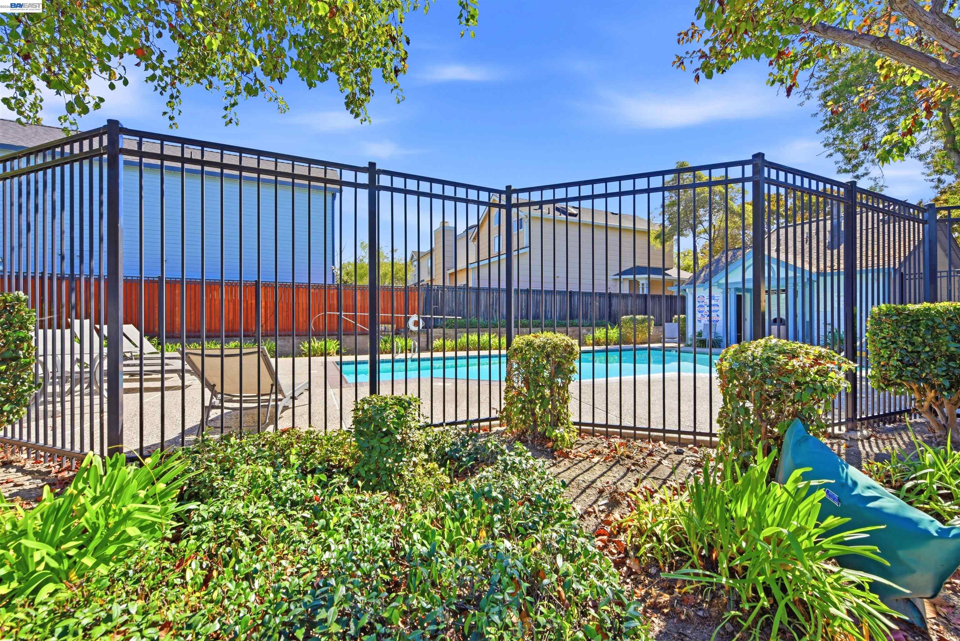 6333 Potrero Dr