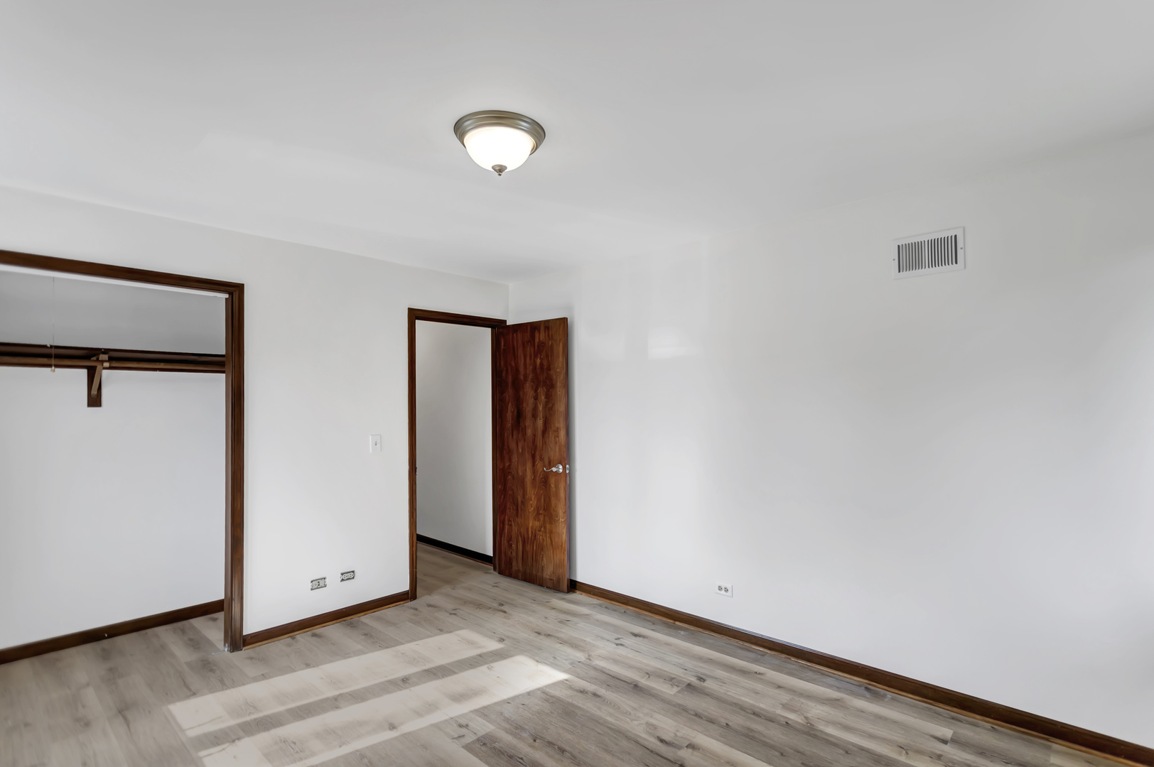 31 Green Oaks Drive Unit: B