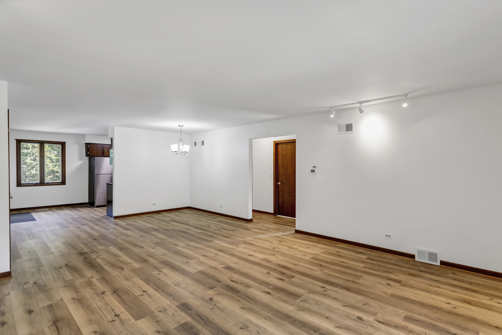 31 Green Oaks Drive Unit: B