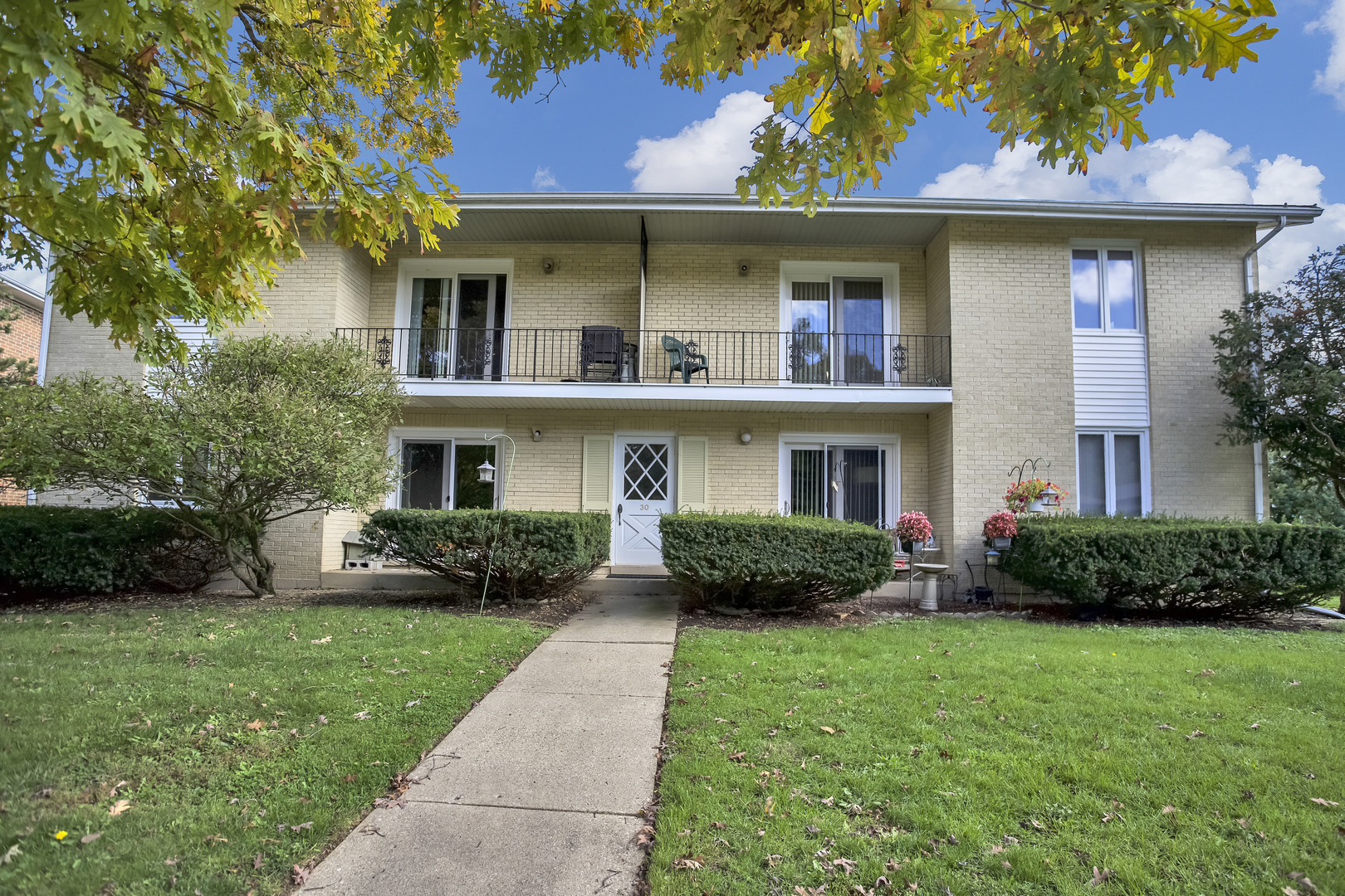 31 Green Oaks Drive Unit: B
